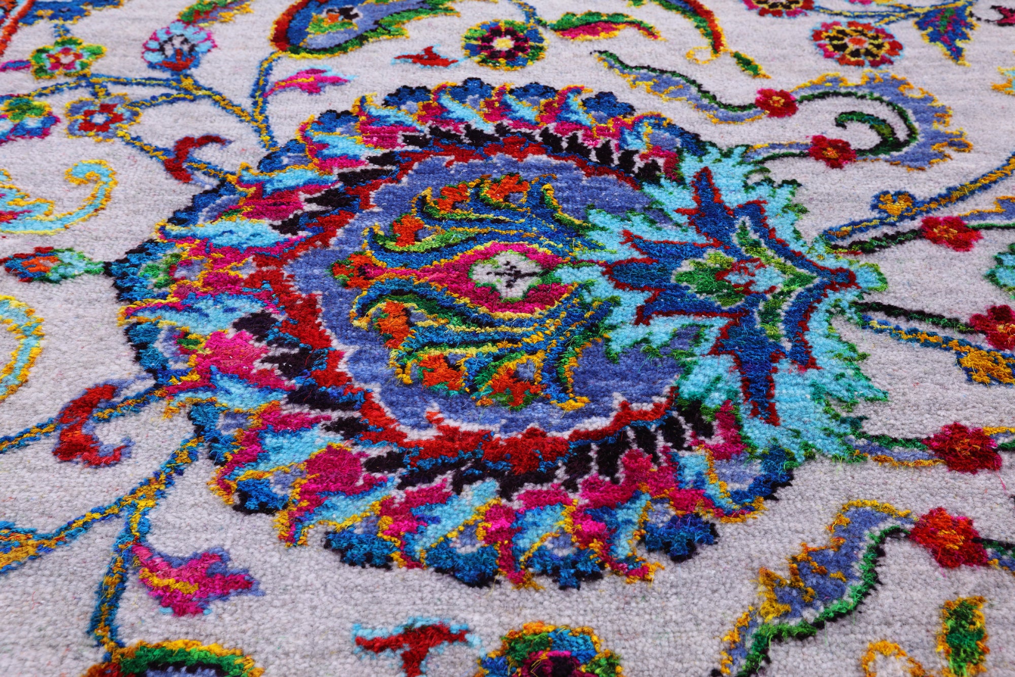 Grey Persian Hand Knotted Wool & Silk Rug - 8' 2" X 10' 0" - Golden Nile