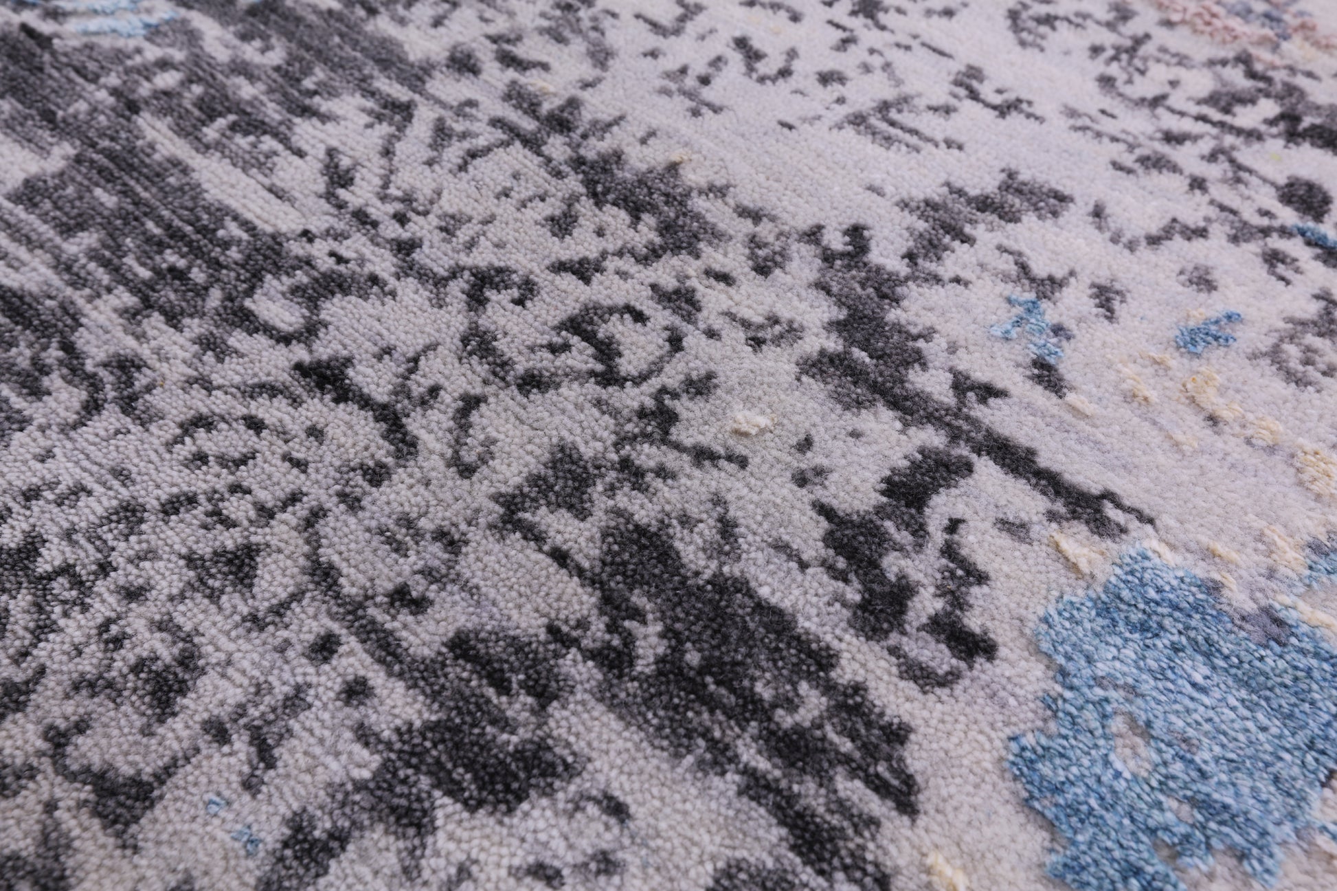 Abstract Modern Hand Knotted Wool & Silk Rug - 7' 9" X 9' 11" - Golden Nile
