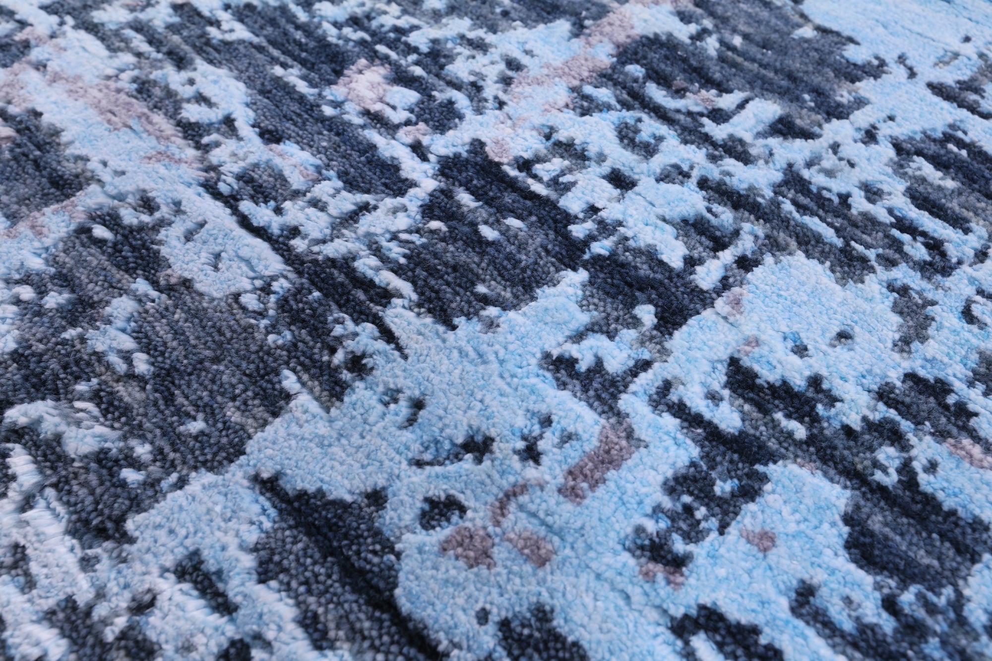 Abstract Modern Hand Knotted Wool & Silk Rug - 7' 11" X 10' 3" - Golden Nile
