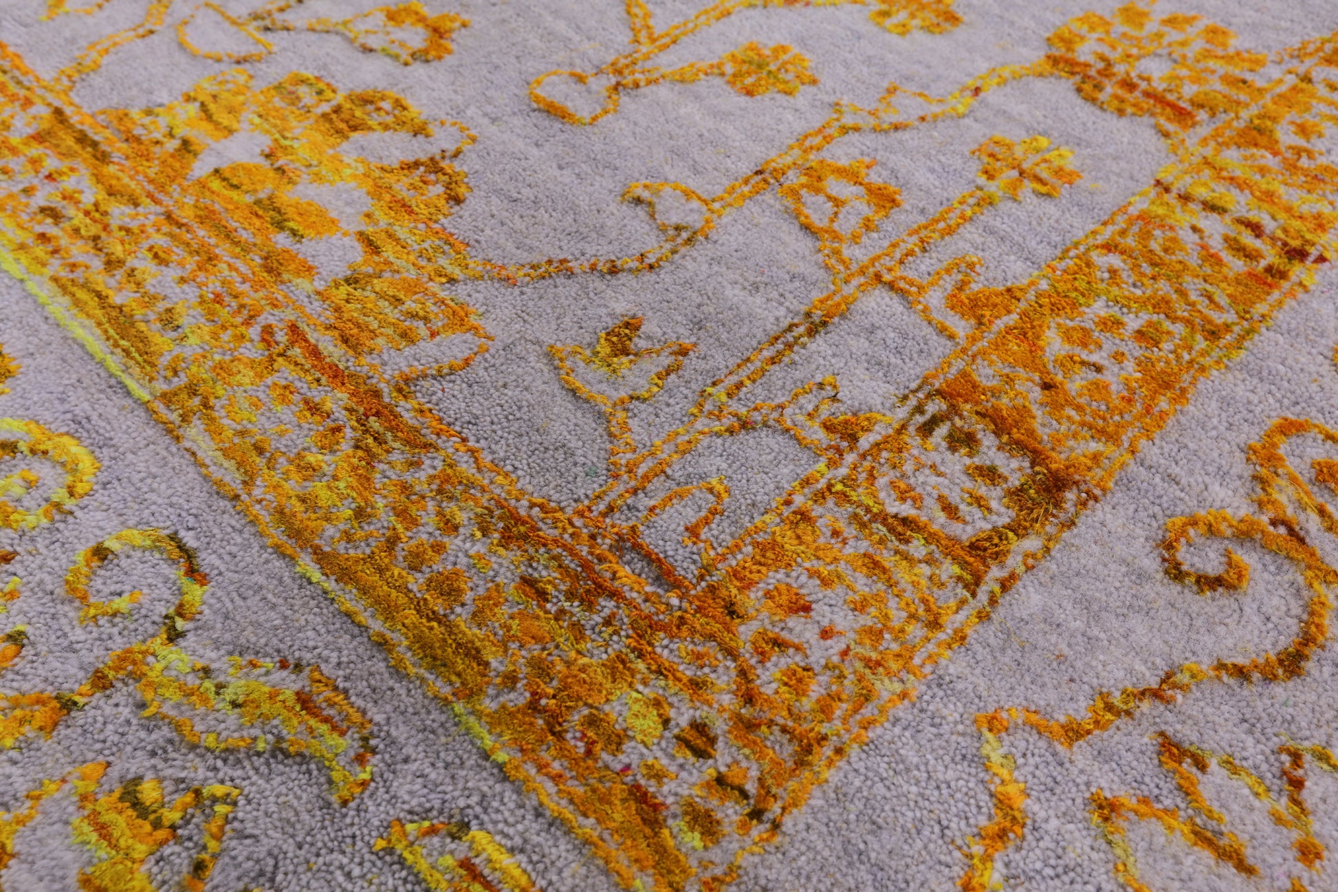Grey Persian Hand Knotted Wool & Silk Rug - 9' 0" X 11' 11" - Golden Nile
