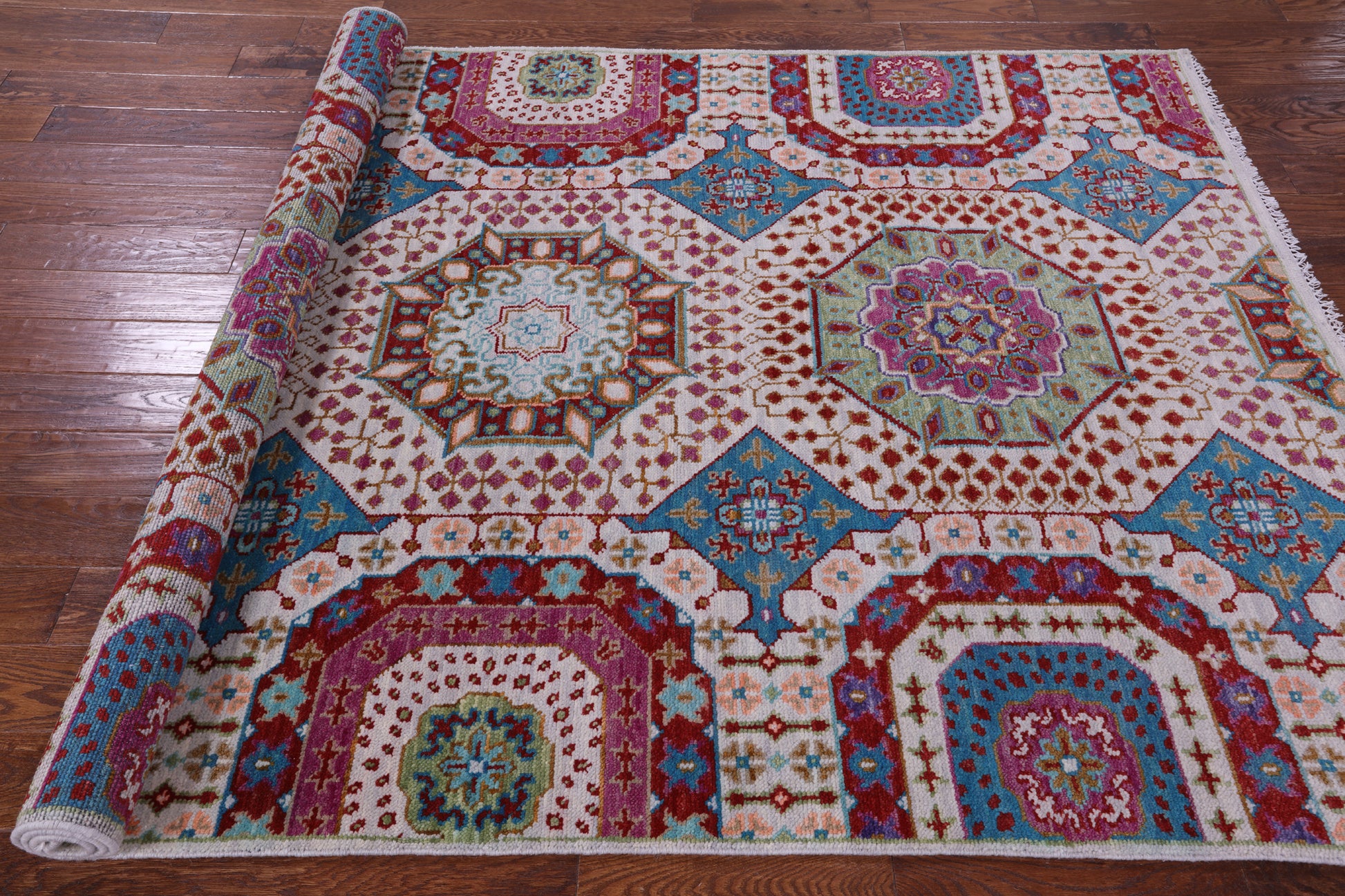Geometric Persian Mamluk Hand Knotted Wool Rug - 5' 11" X 9' 2" - Golden Nile
