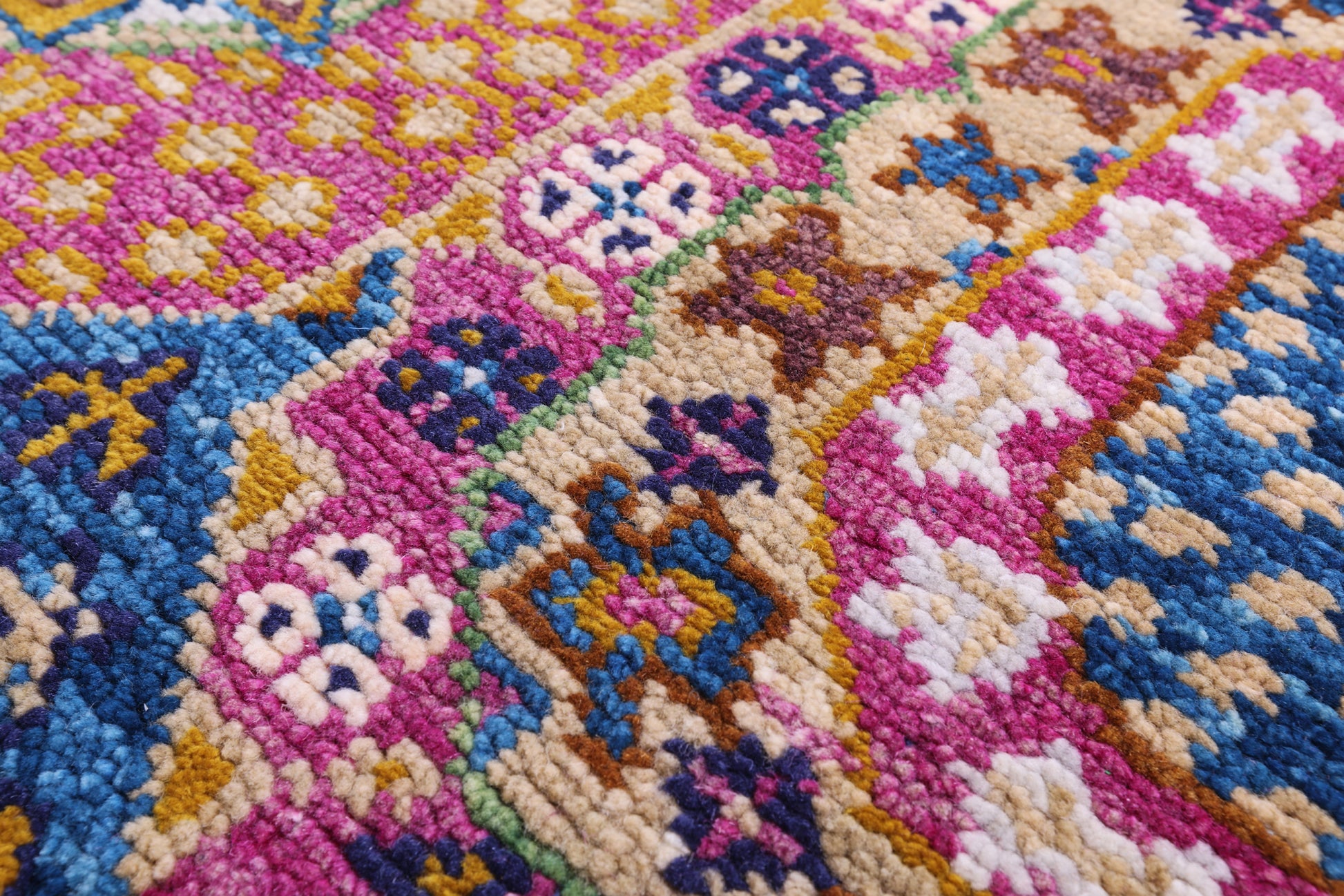 Geometric Persian Mamluk Hand Knotted Wool Rug - 4' 0" X 6' 2" - Golden Nile