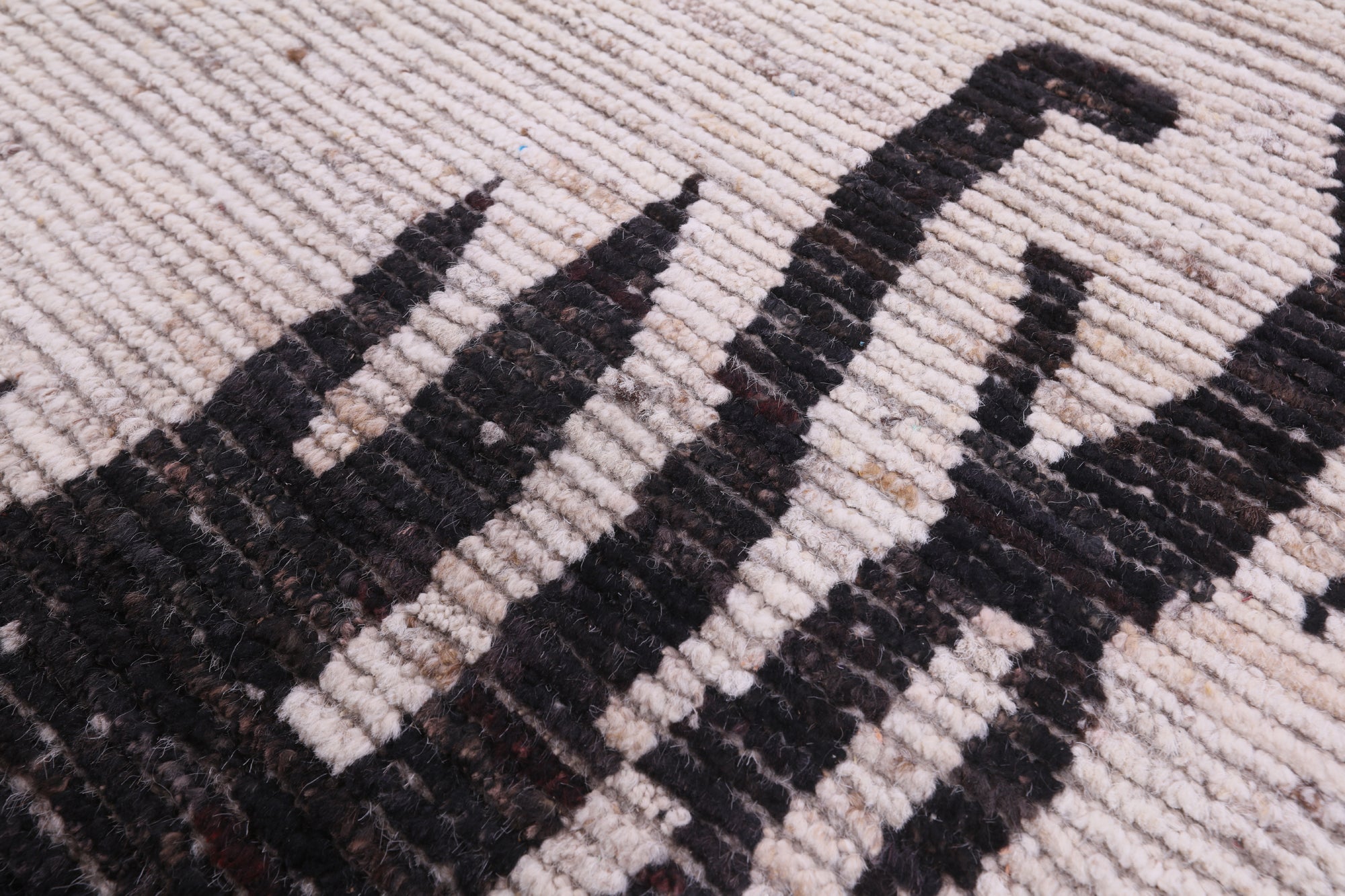 Square Tribal Moroccan Hand Knotted Wool On Wool Rug - 8' 7" X 9' 4" - Golden Nile