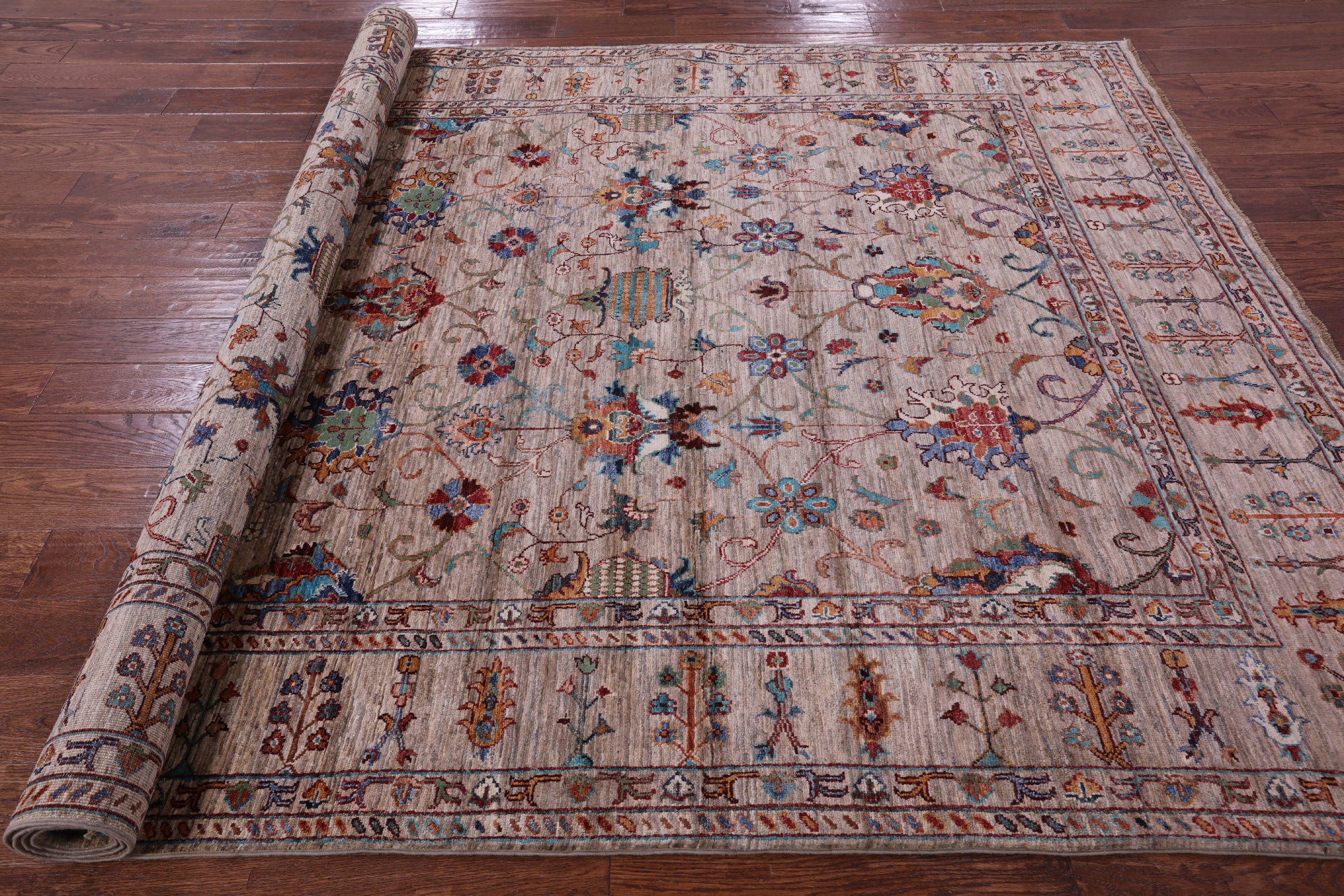 Peshawar Hand Knotted Wool Rug - 6' 10" X 10' 2" - Golden Nile