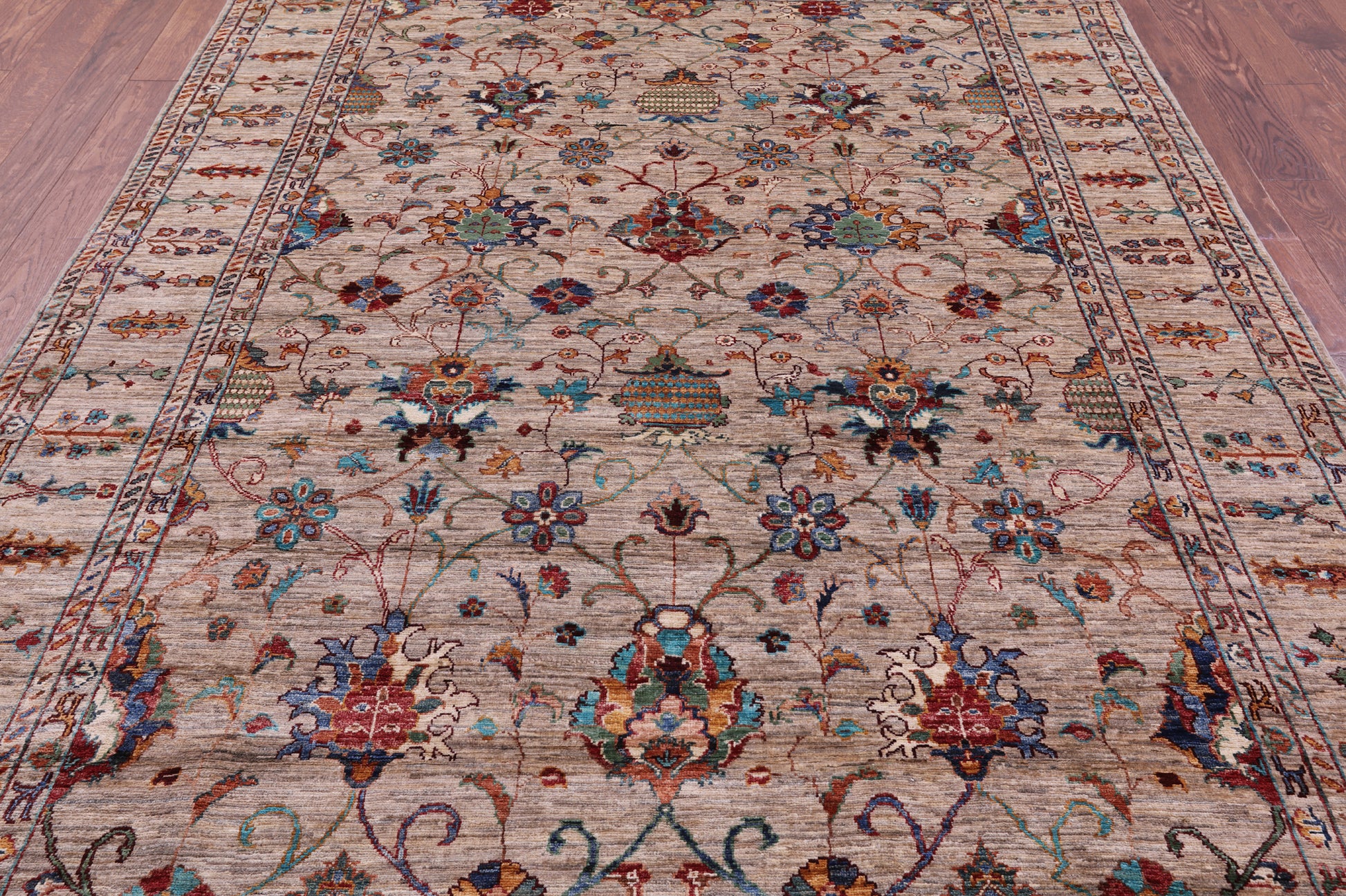 Peshawar Hand Knotted Wool Rug - 6' 10" X 10' 2" - Golden Nile