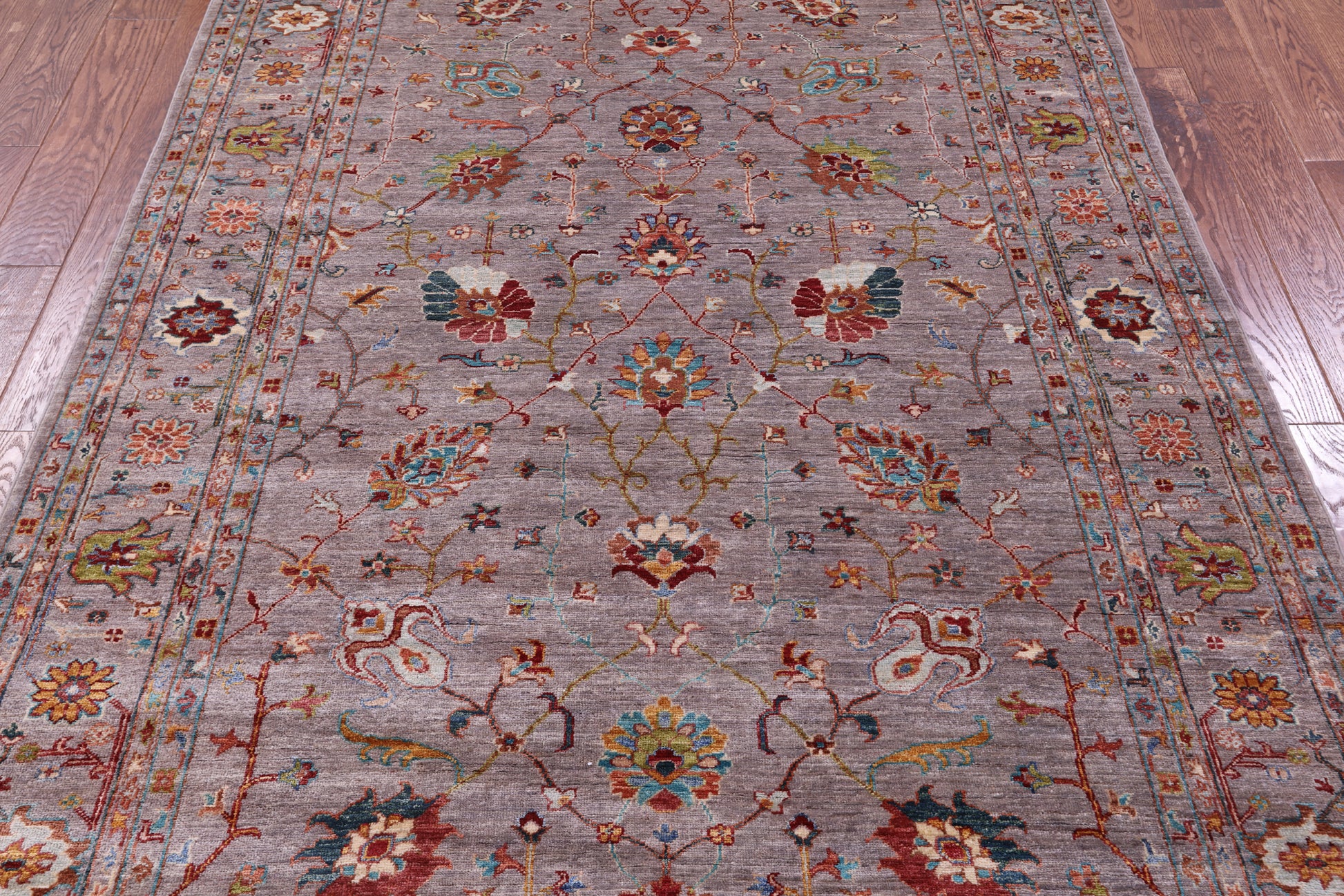Peshawar Hand Knotted Wool Rug - 5' 9" X 8' 1" - Golden Nile