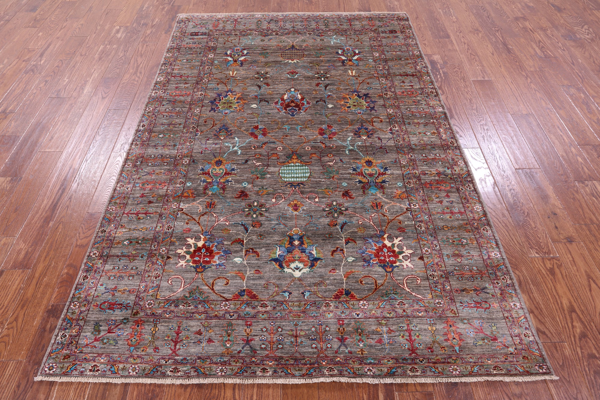 Peshawar Hand Knotted Wool Rug - 5' 8" X 8' 4" - Golden Nile