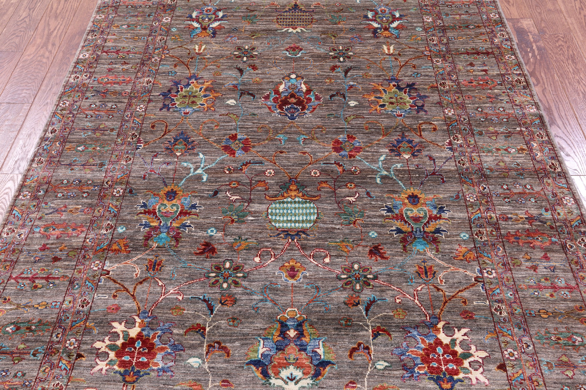 Peshawar Hand Knotted Wool Rug - 5' 8" X 8' 4" - Golden Nile
