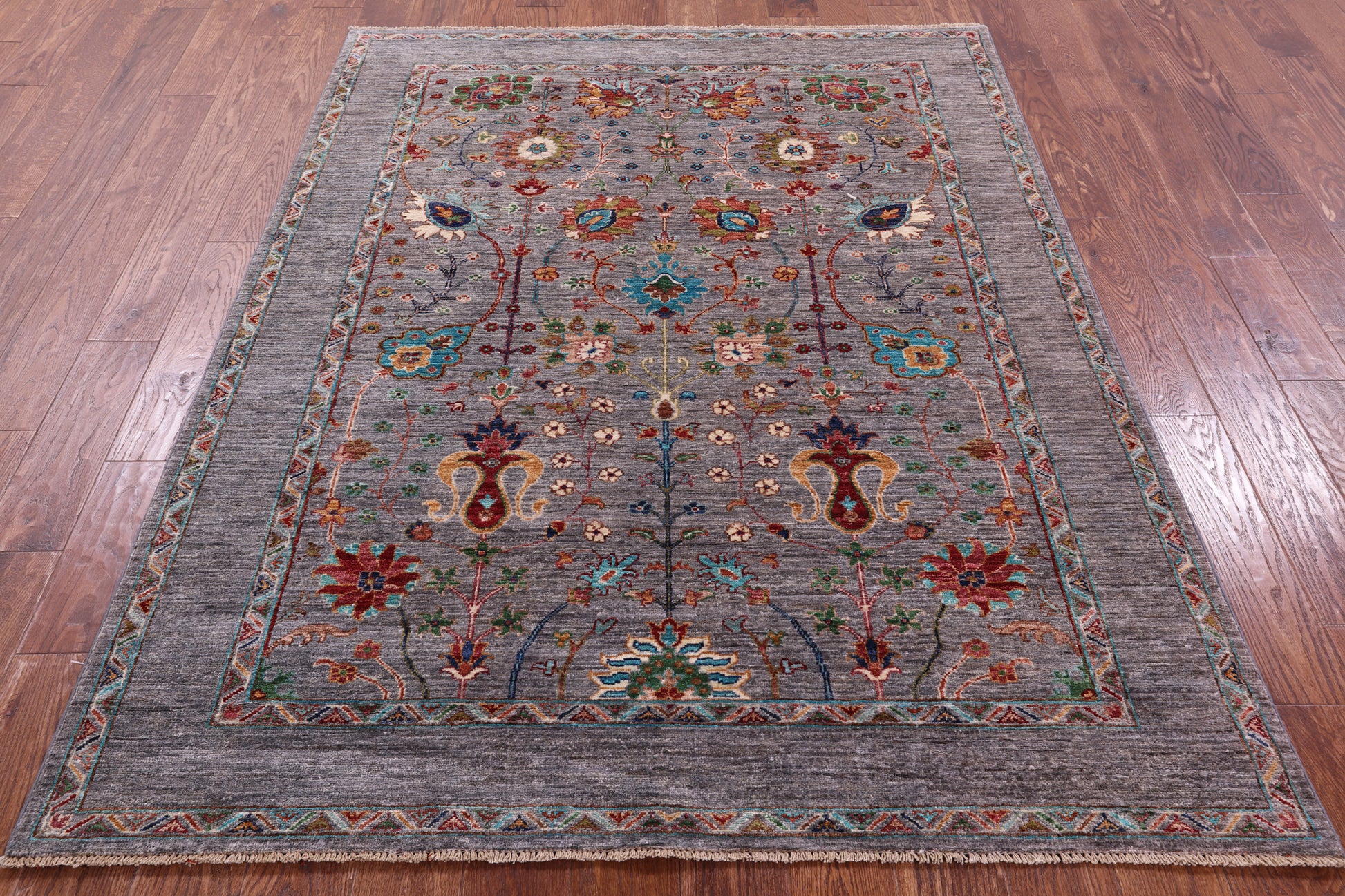Grey Peshawar Hand Knotted Wool Rug - 5' 1" X 6' 9" - Golden Nile