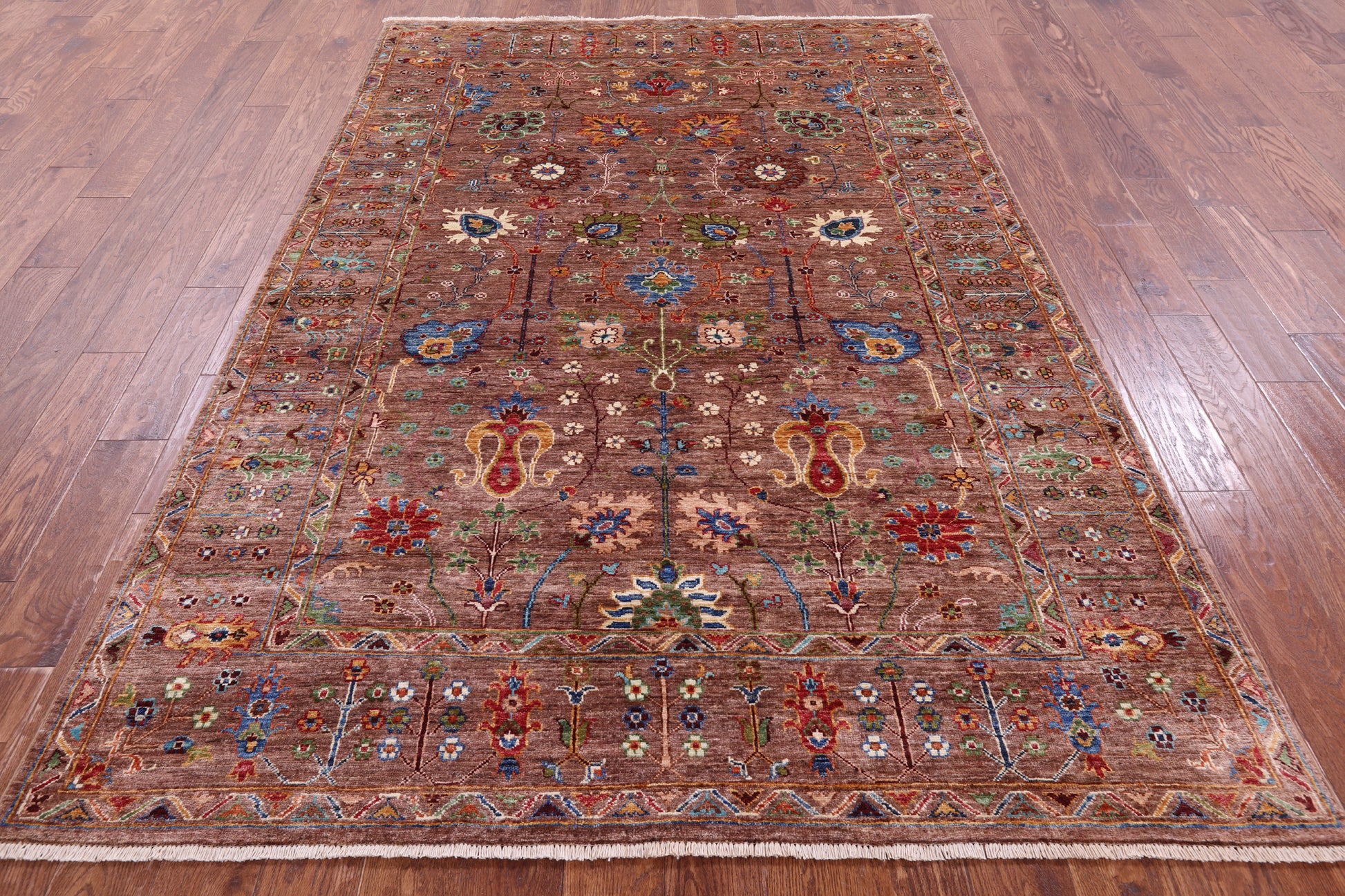 Peshawar Handmade Wool Rug - 5' 7" X 8' 6" - Golden Nile