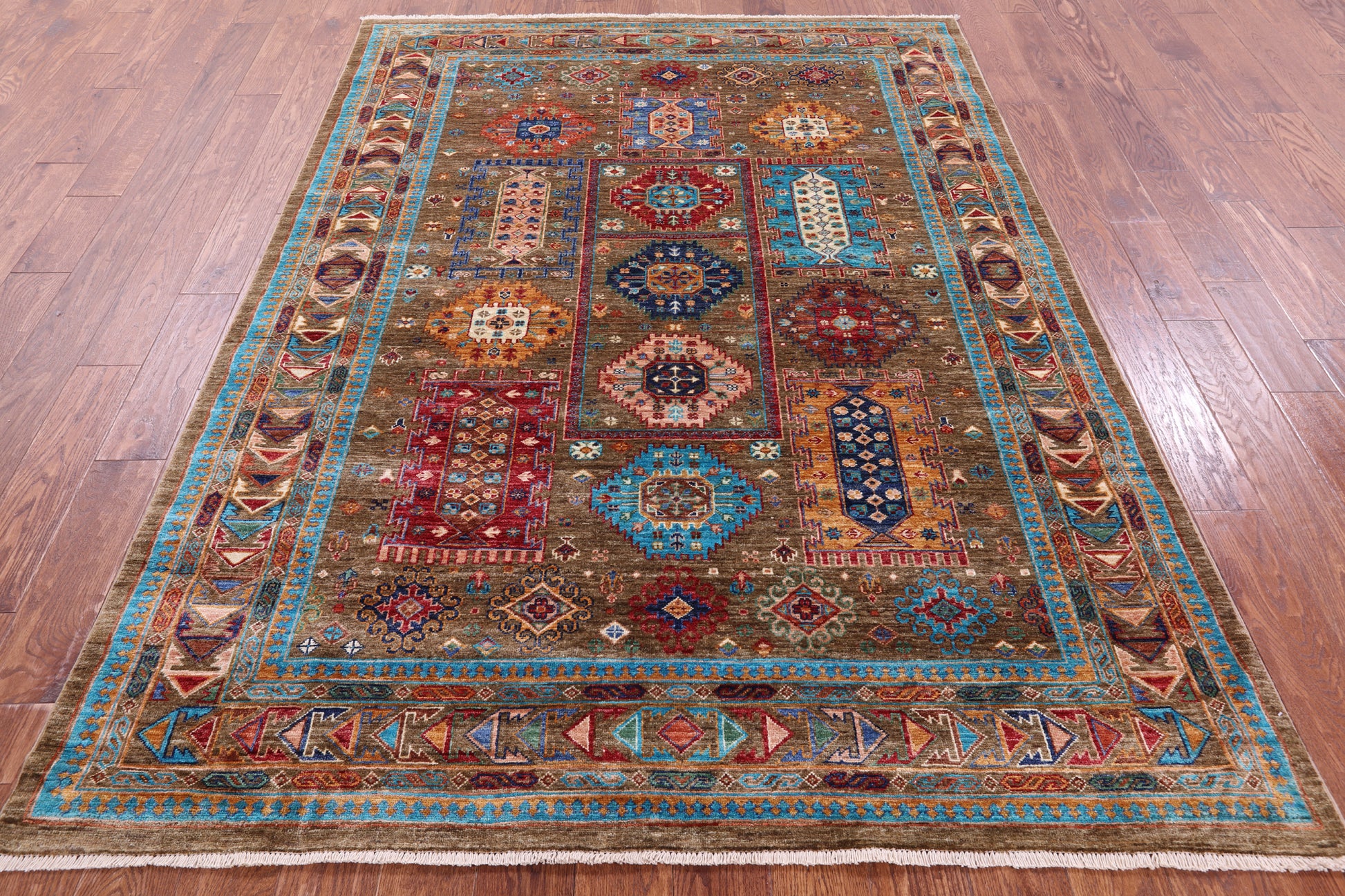 Turkmen Ersari Hand Knotted Wool Rug - 5' 9" X 7' 10" - Golden Nile