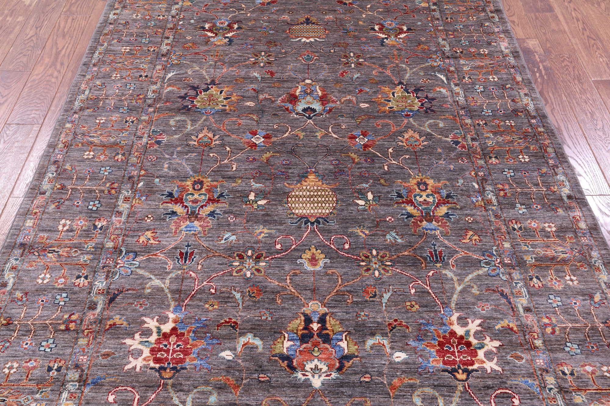 Peshawar Hand Knotted Wool Rug - 5' 9" X 8' 4" - Golden Nile