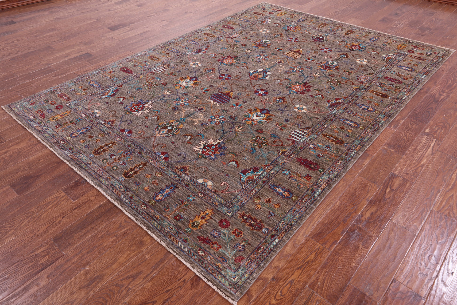 Peshawar Hand Knotted Wool Rug - 7' 0" X 10' 0" - Golden Nile