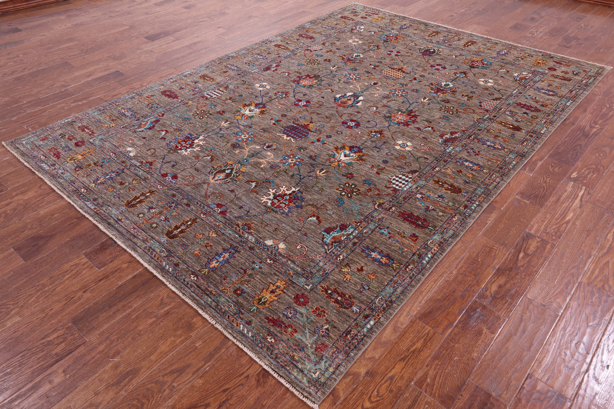 Peshawar Hand Knotted Wool Rug - 7' 0" X 10' 0" - Golden Nile
