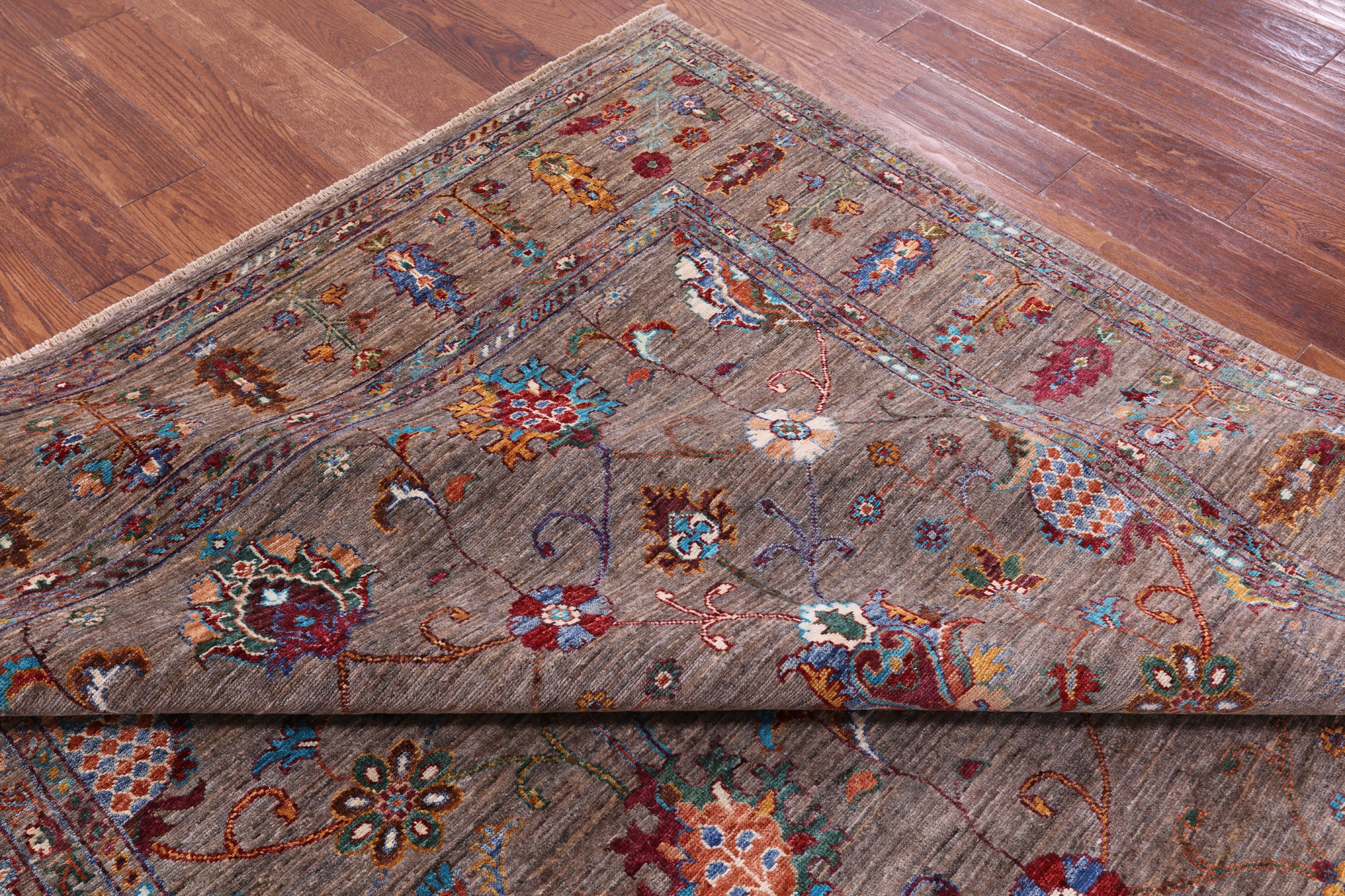 Peshawar Hand Knotted Wool Rug - 7' 0" X 10' 0" - Golden Nile