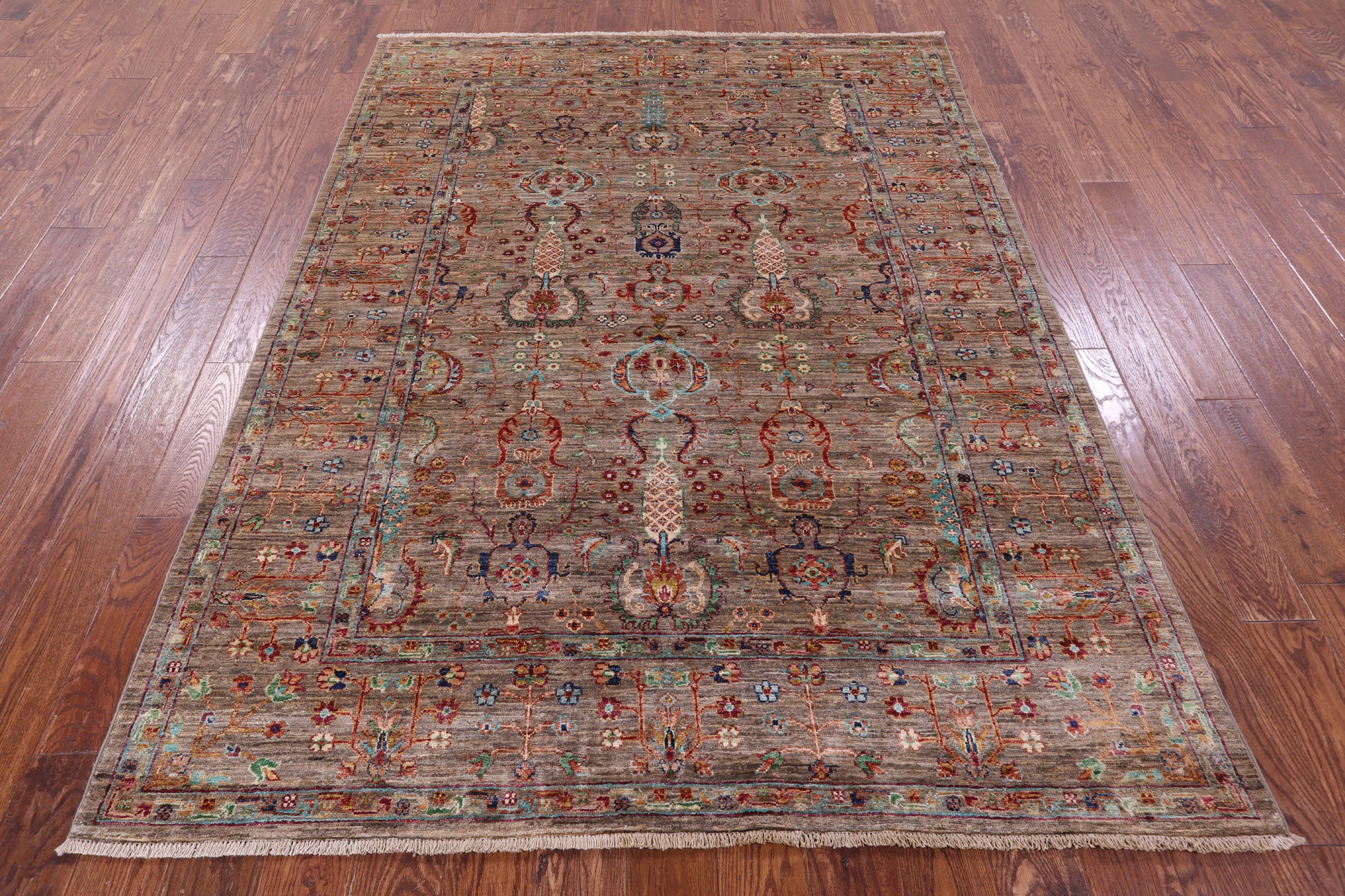 Peshawar Hand Knotted Wool Rug - 5' 8" X 7' 7" - Golden Nile