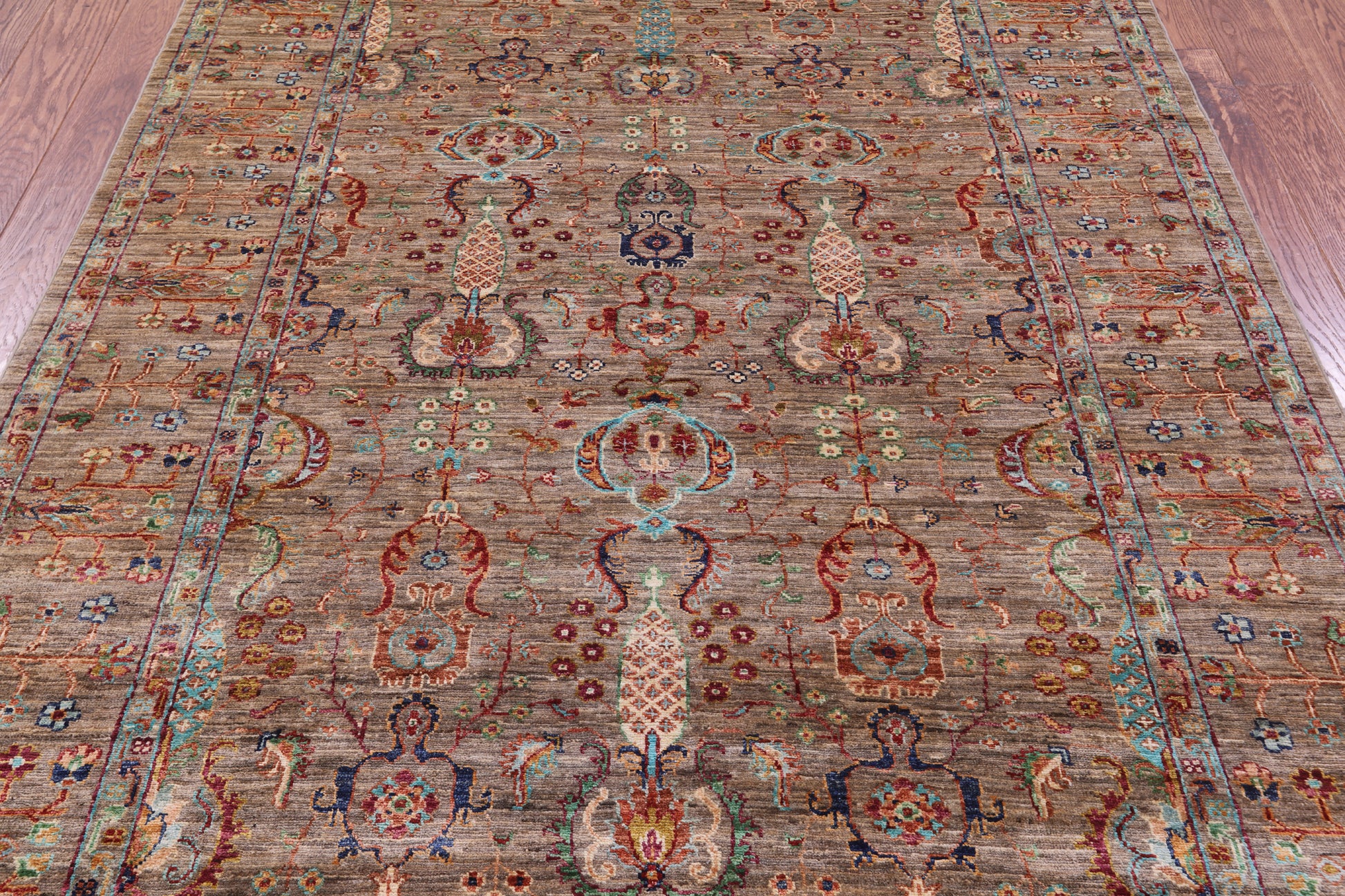 Peshawar Hand Knotted Wool Rug - 5' 8" X 7' 7" - Golden Nile
