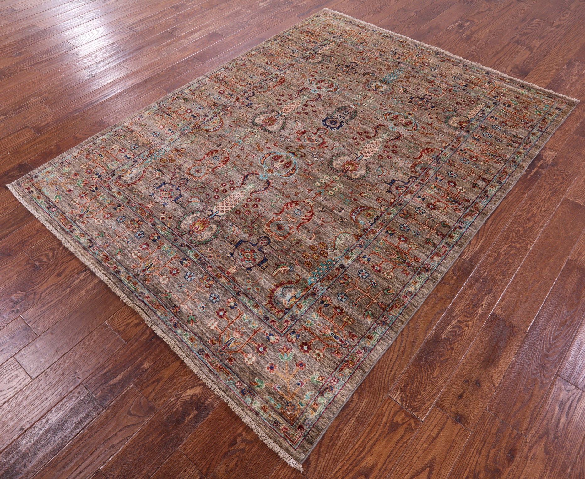 Peshawar Hand Knotted Wool Rug - 5' 8" X 7' 7" - Golden Nile