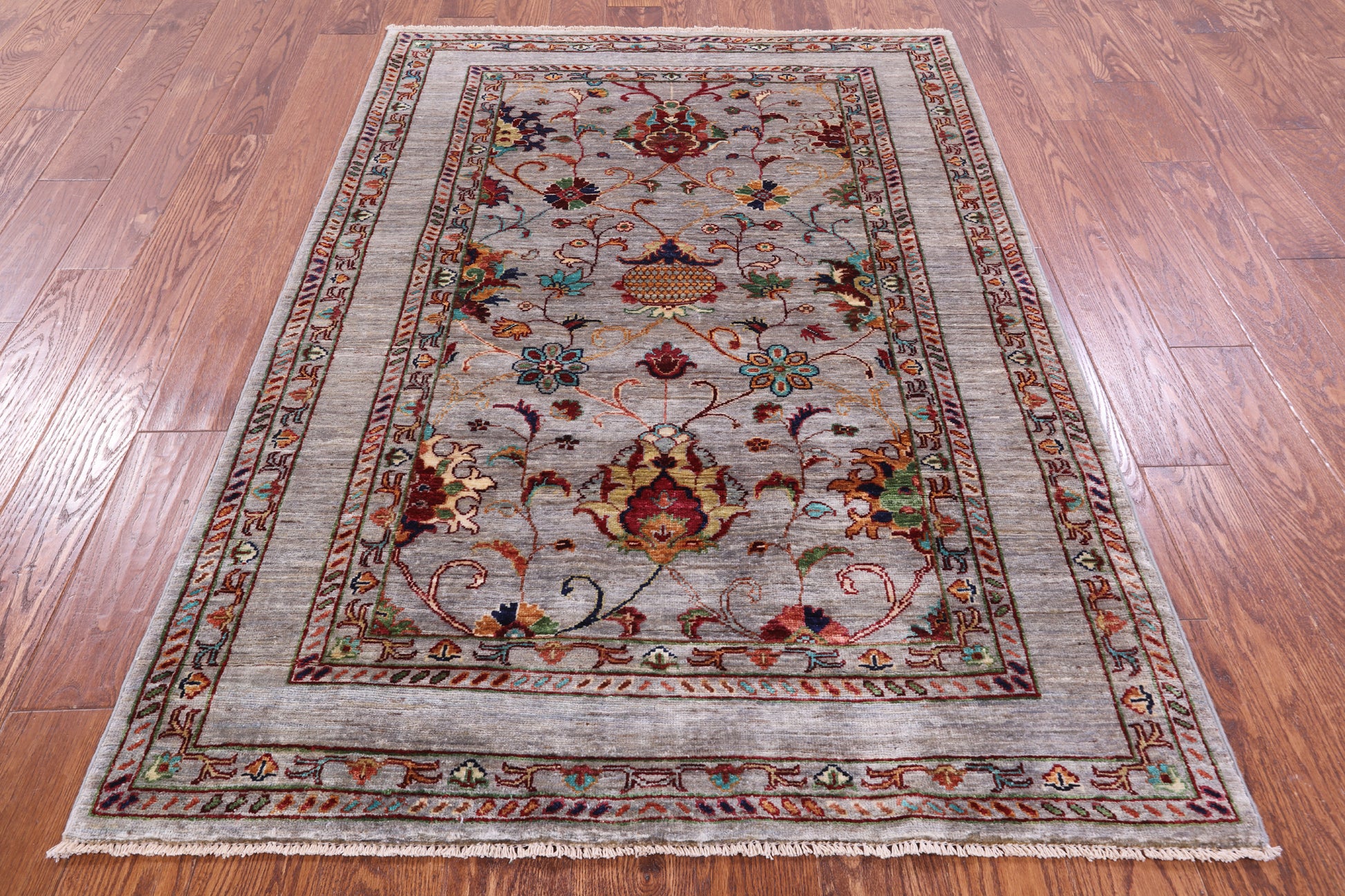 Peshawar Hand Knotted Wool Rug - 4' 1" X 5' 11" - Golden Nile