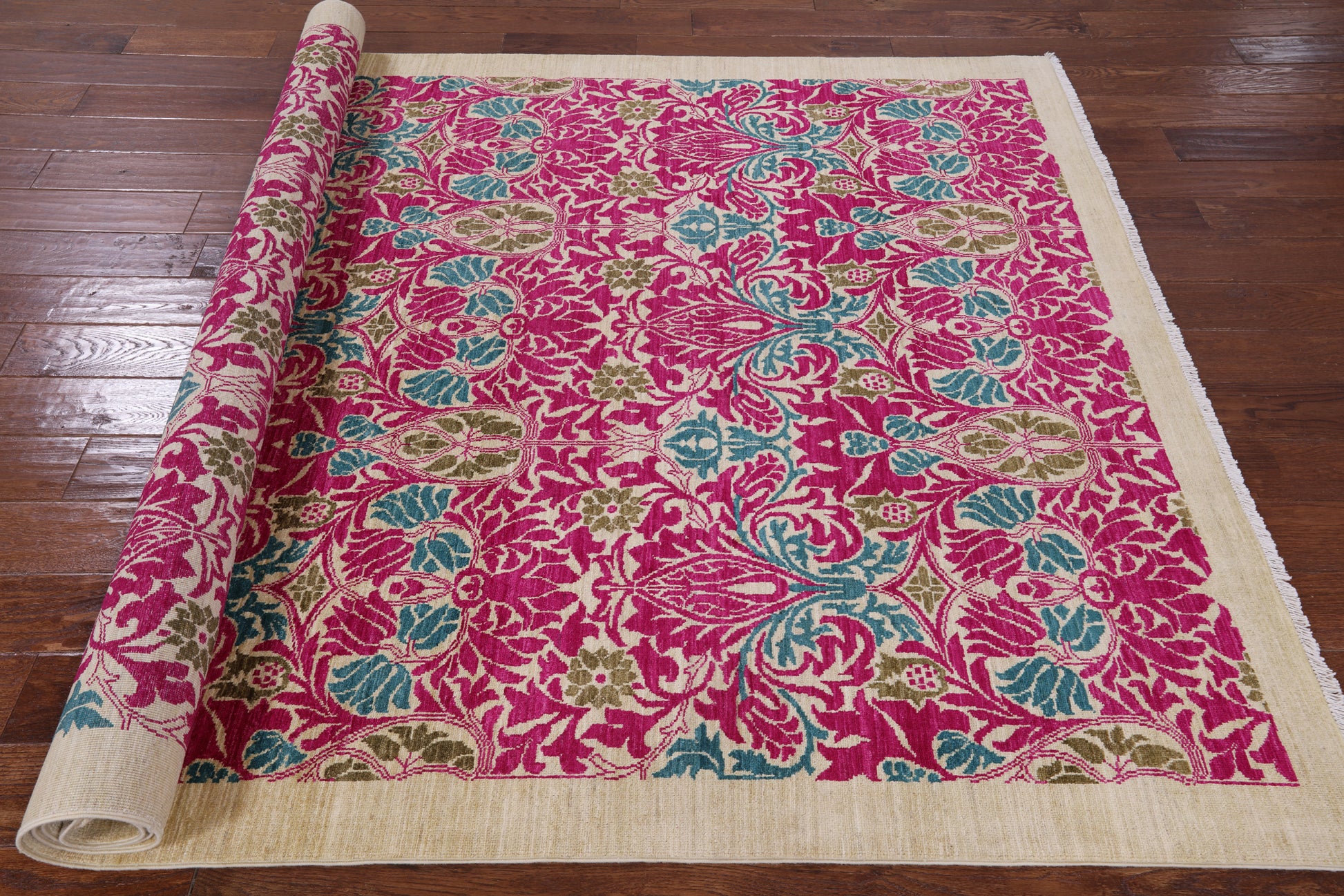 Ivory William Morris Handmade Wool Area Rug - 6' 2" X 9' 2" - Golden Nile
