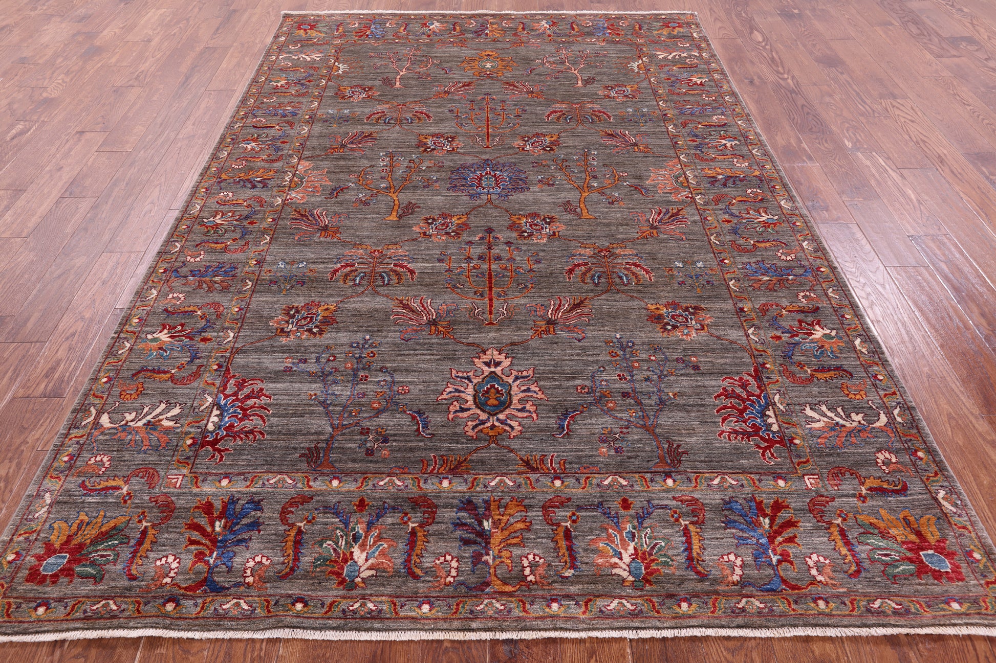 Peshawar Hand Knotted Wool Rug - 6' 6" X 9' 5" - Golden Nile