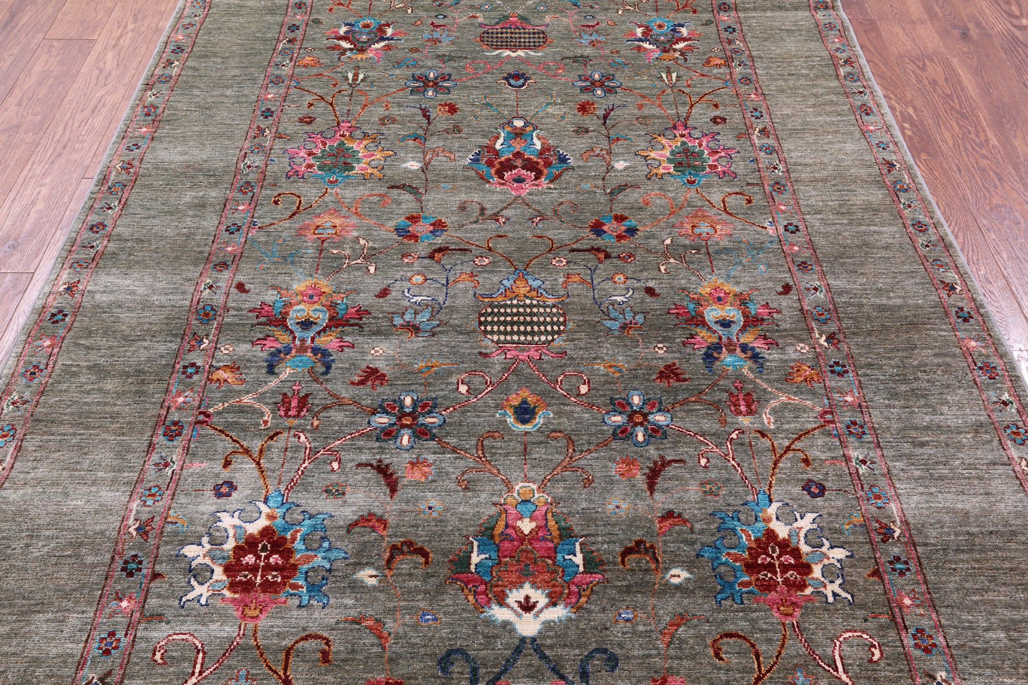 Peshawar Handmade Wool Rug - 5' 7" X 8' 5" - Golden Nile