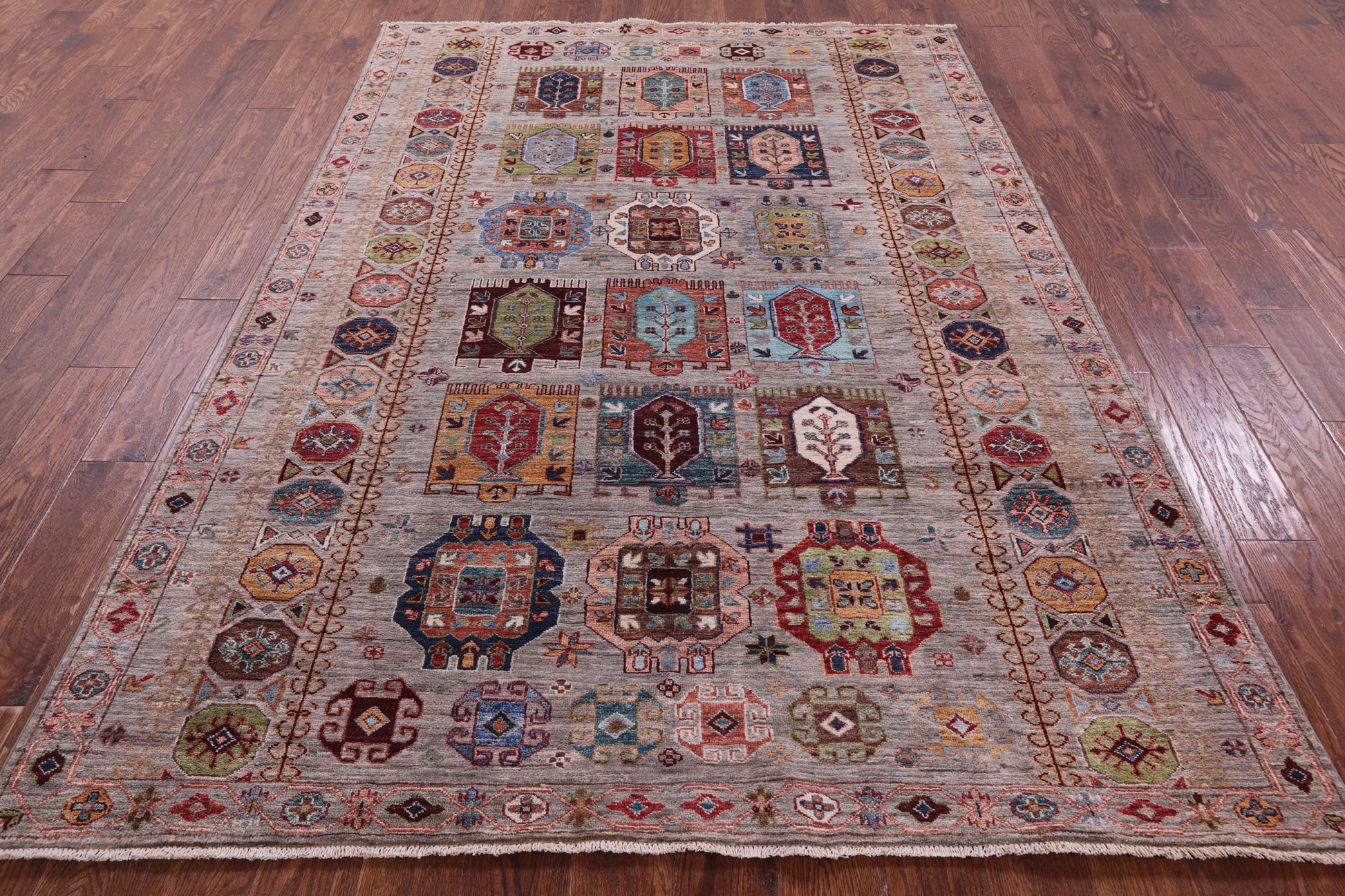 Turkmen Ersari Hand Knotted Wool Rug - 5' 7" X 8' 1" - Golden Nile