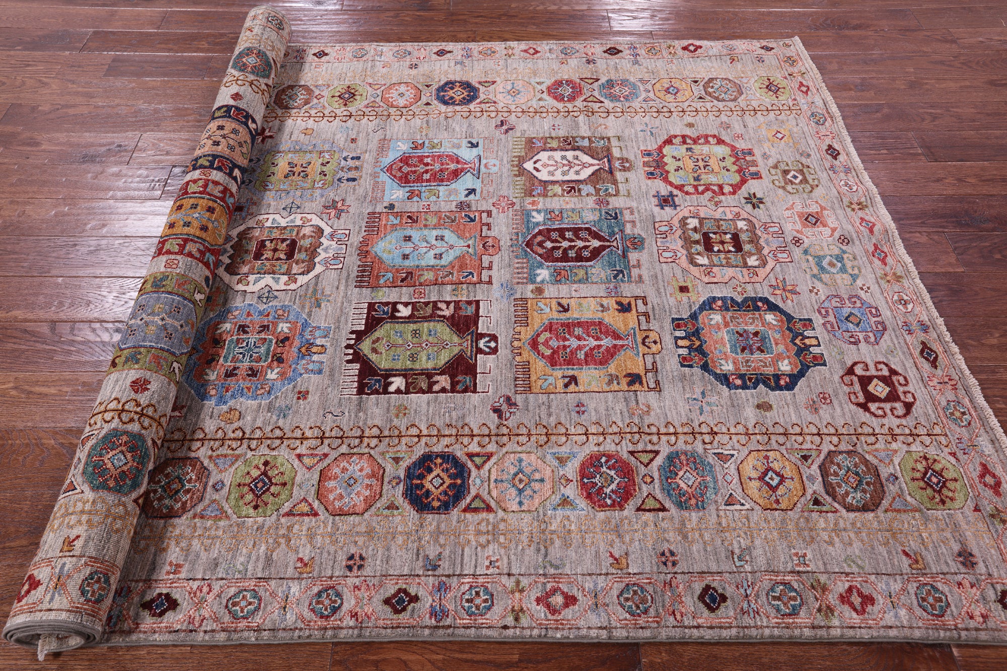 Turkmen Ersari Hand Knotted Wool Rug - 5' 7" X 8' 1" - Golden Nile