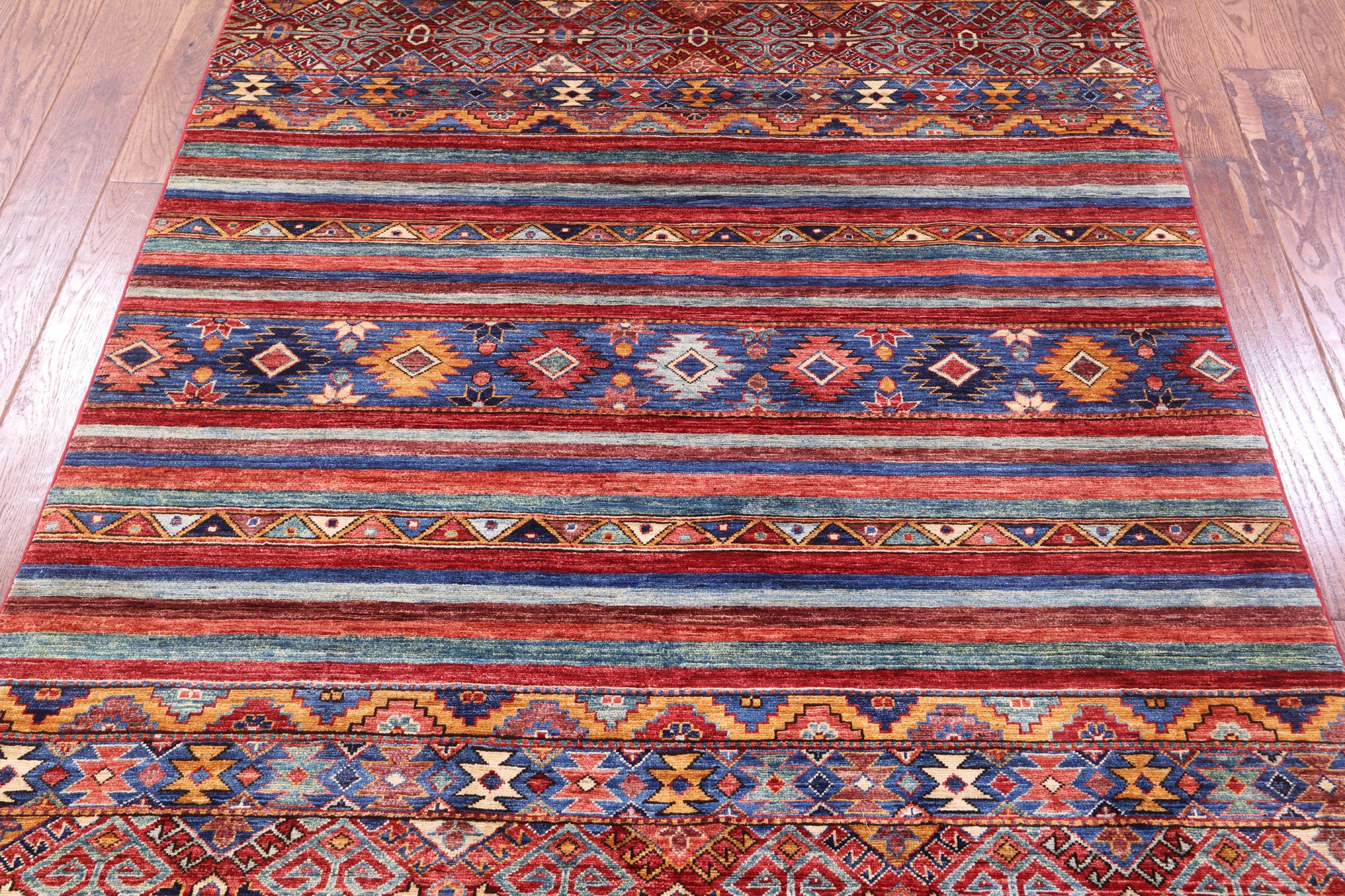Khorjin Persian Gabbeh Hand Knotted Wool Rug - 4' 9" X 6' 5" - Golden Nile