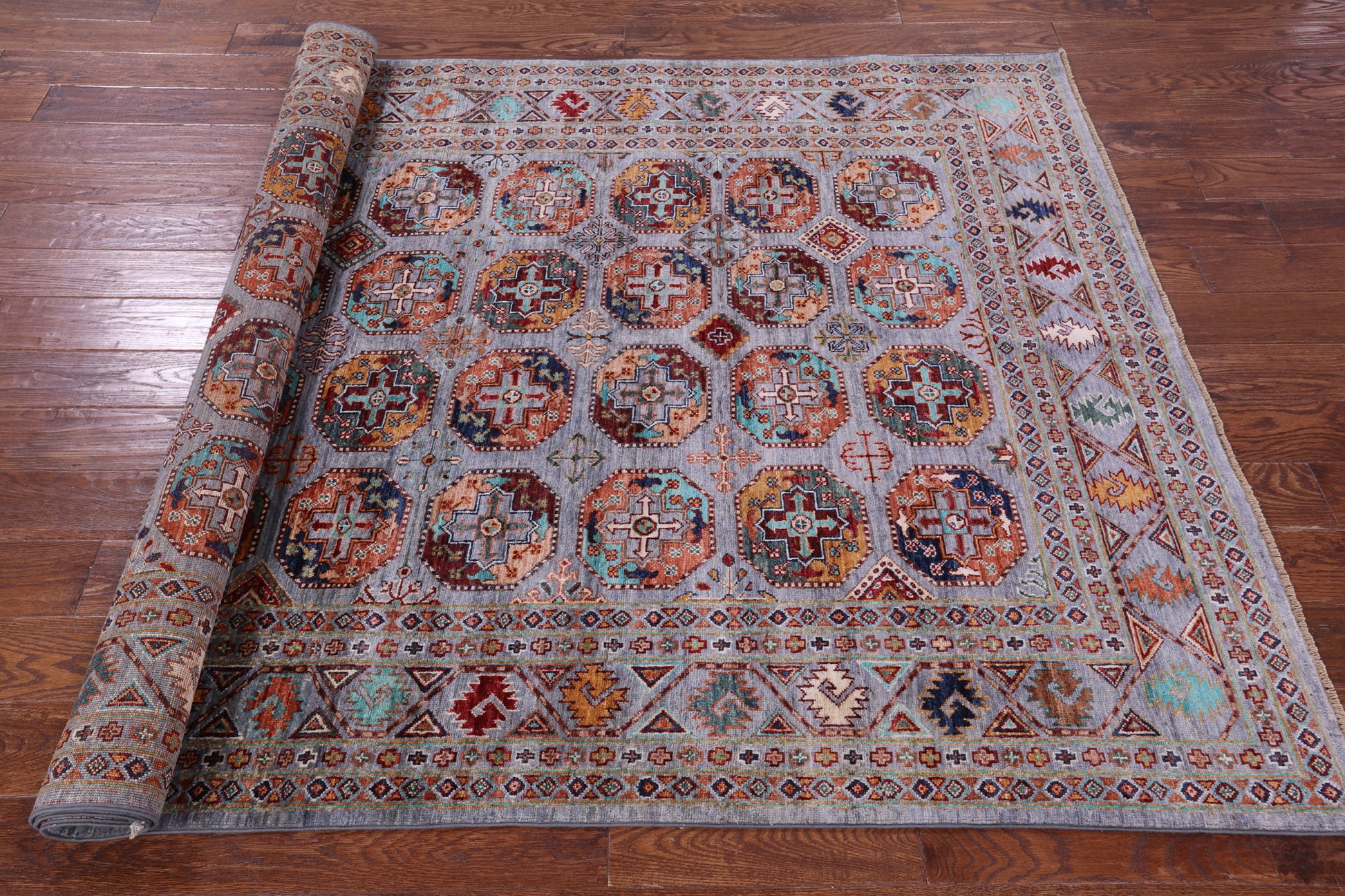 Grey Turkmen Ersari Hand Knotted Wool Rug - 5' 6" X 8' 2" - Golden Nile