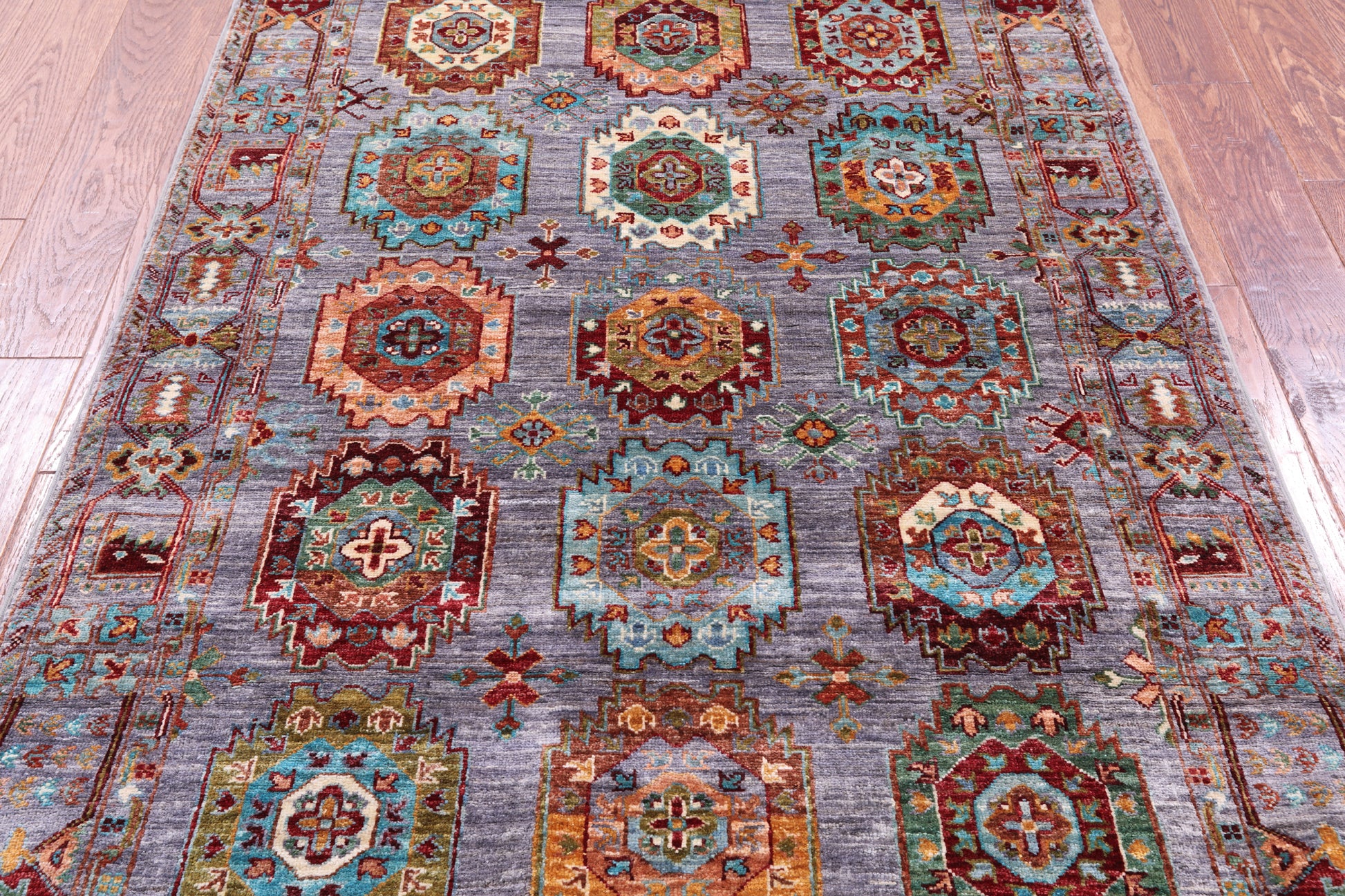 Turkmen Ersari Hand Knotted Wool Rug - 4' 0" X 6' 0" - Golden Nile