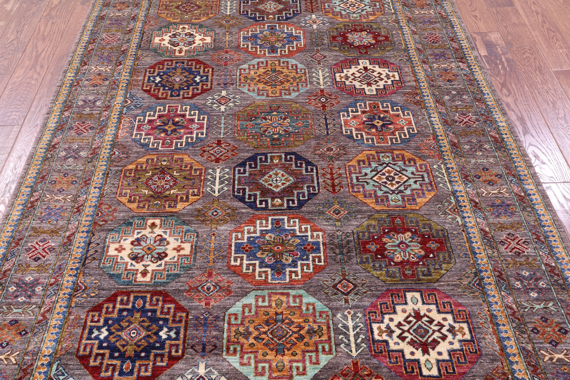 Turkmen Ersari Hand Knotted Wool Rug - 5' 8" X 8' 1" - Golden Nile