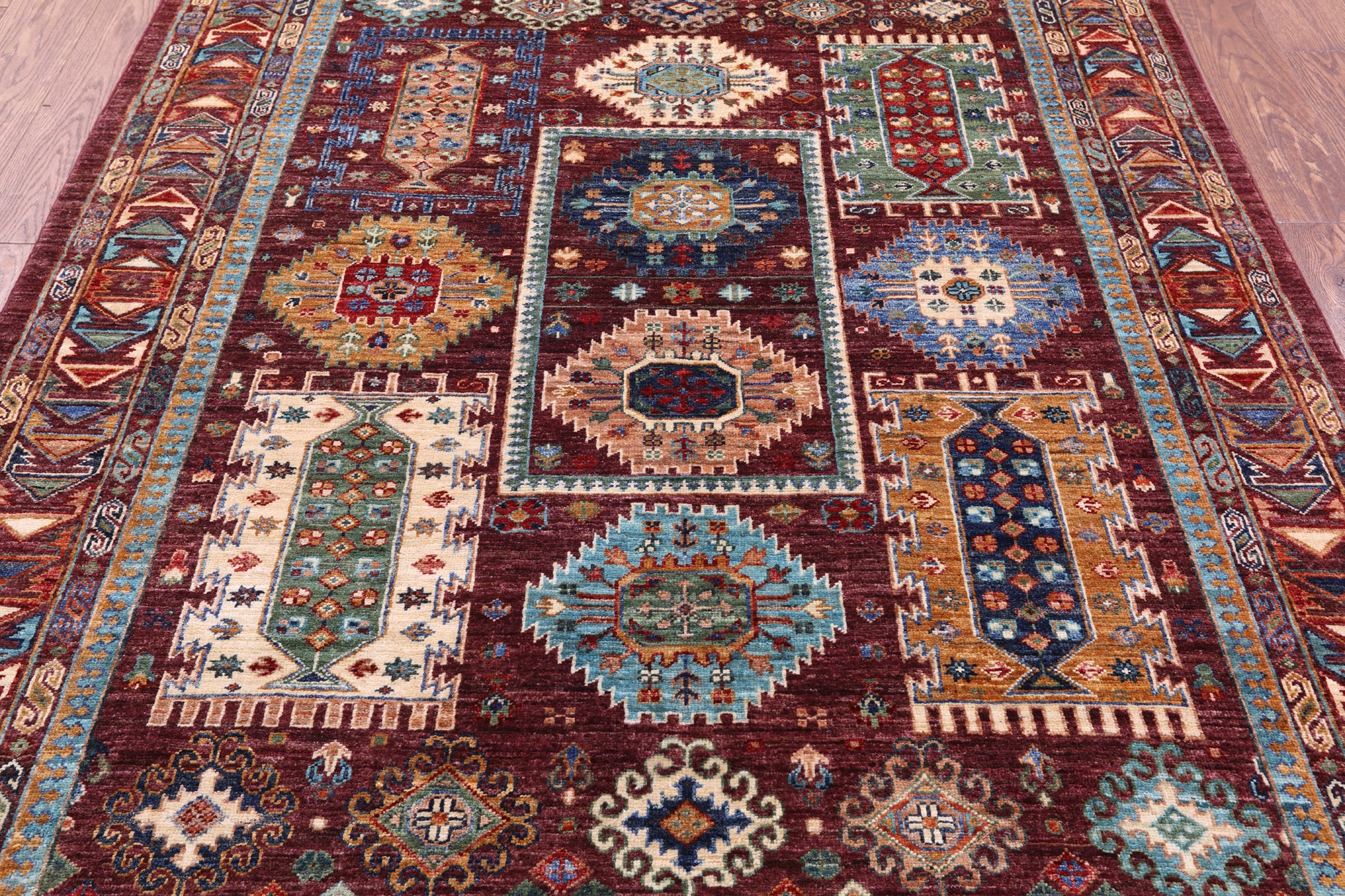 Turkmen Ersari Hand Knotted Wool Rug - 5' 1" X 6' 5" - Golden Nile