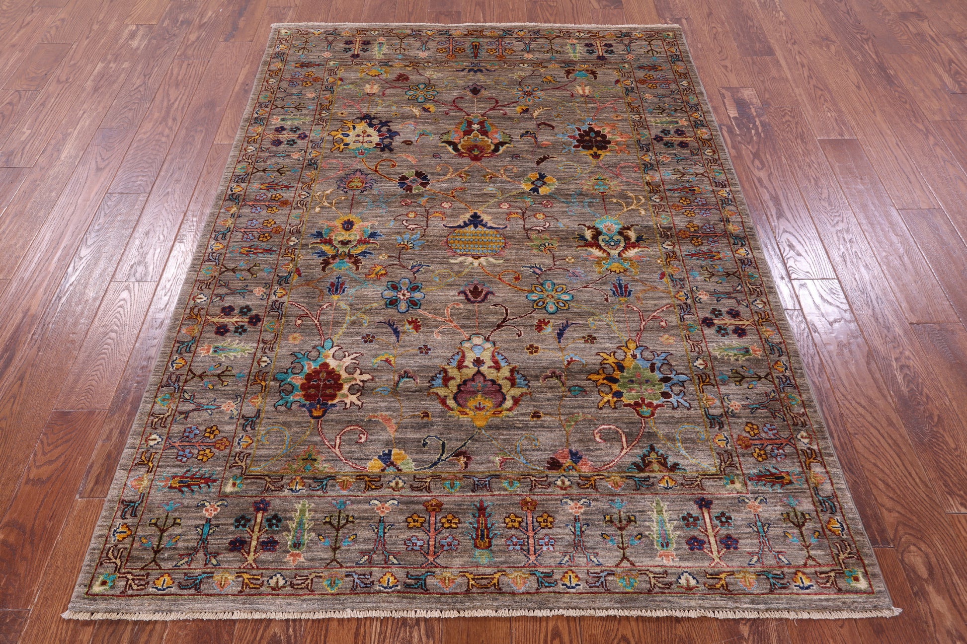 Peshawar Hand Knotted Wool Rug - 5' 1" X 6' 10" - Golden Nile