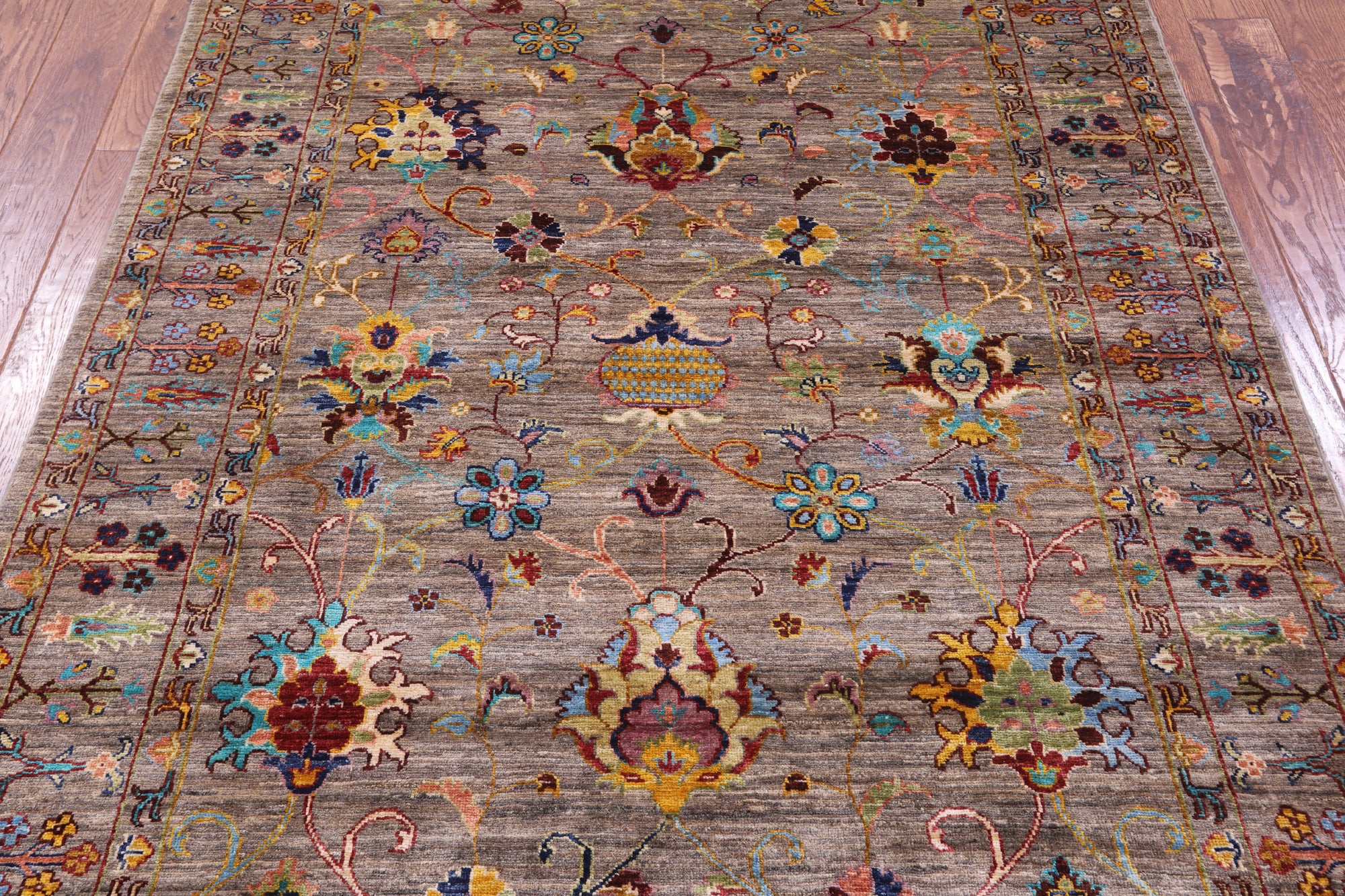Peshawar Hand Knotted Wool Rug - 5' 1" X 6' 10" - Golden Nile