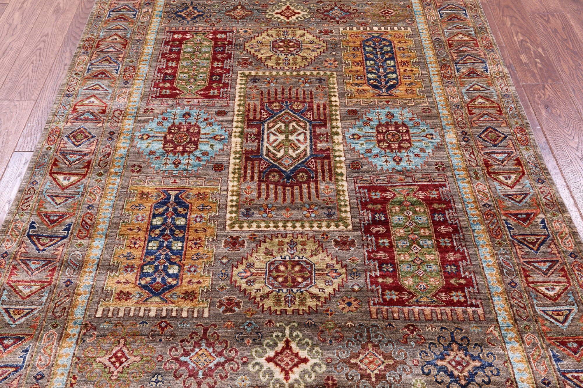 Turkmen Ersari Handmade Wool Rug - 4' 9" X 6' 7" - Golden Nile