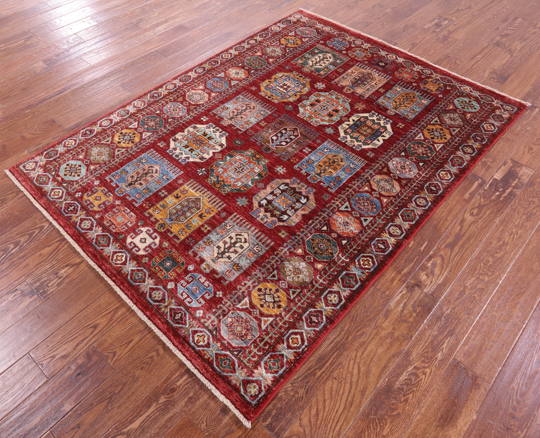 Red Turkmen Ersari Hand Knotted Wool Rug - 4' 11" X 6' 9" - Golden Nile