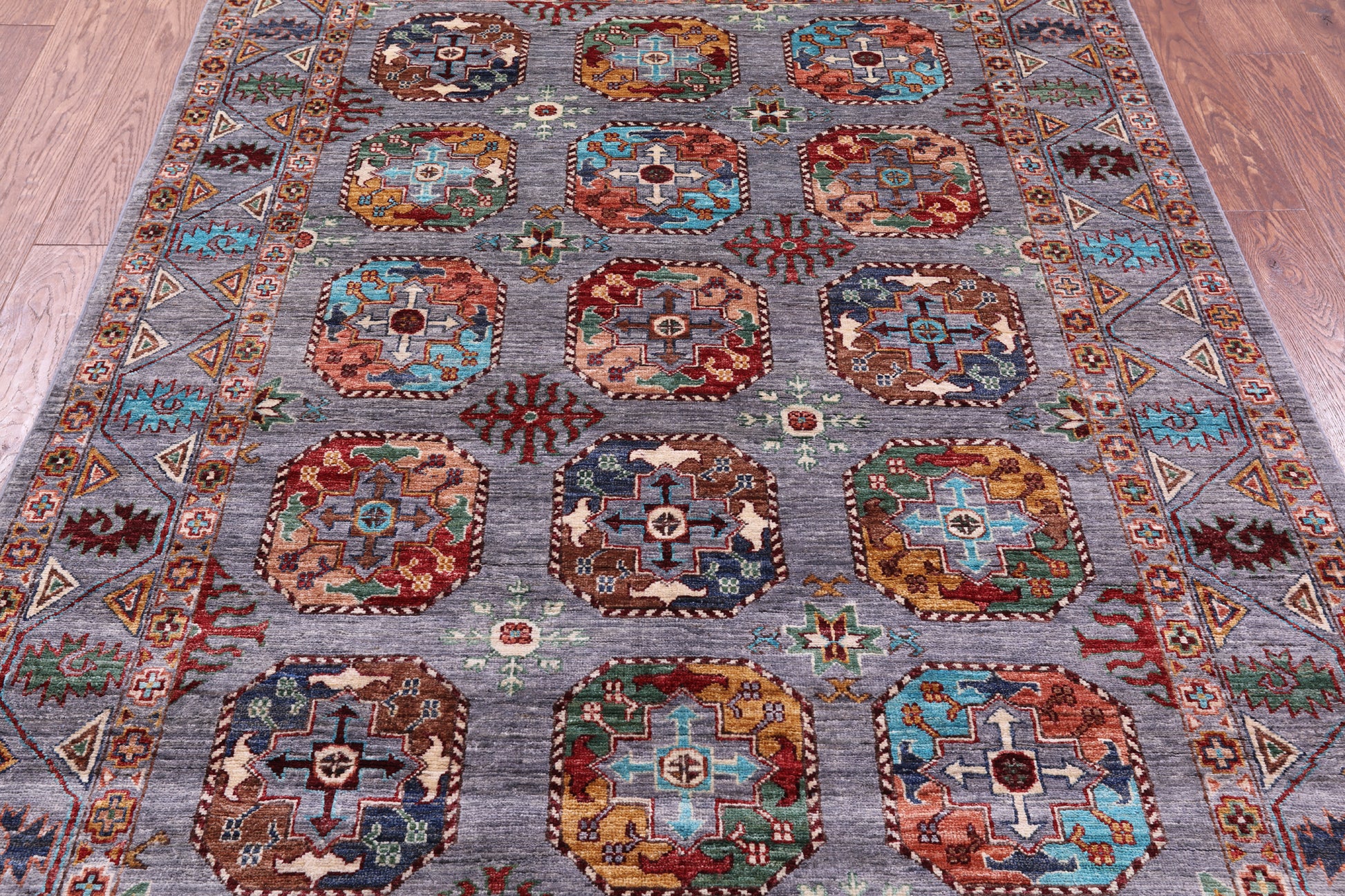 Grey Turkmen Ersari Hand Knotted Wool Rug - 5' 1" X 6' 9" - Golden Nile