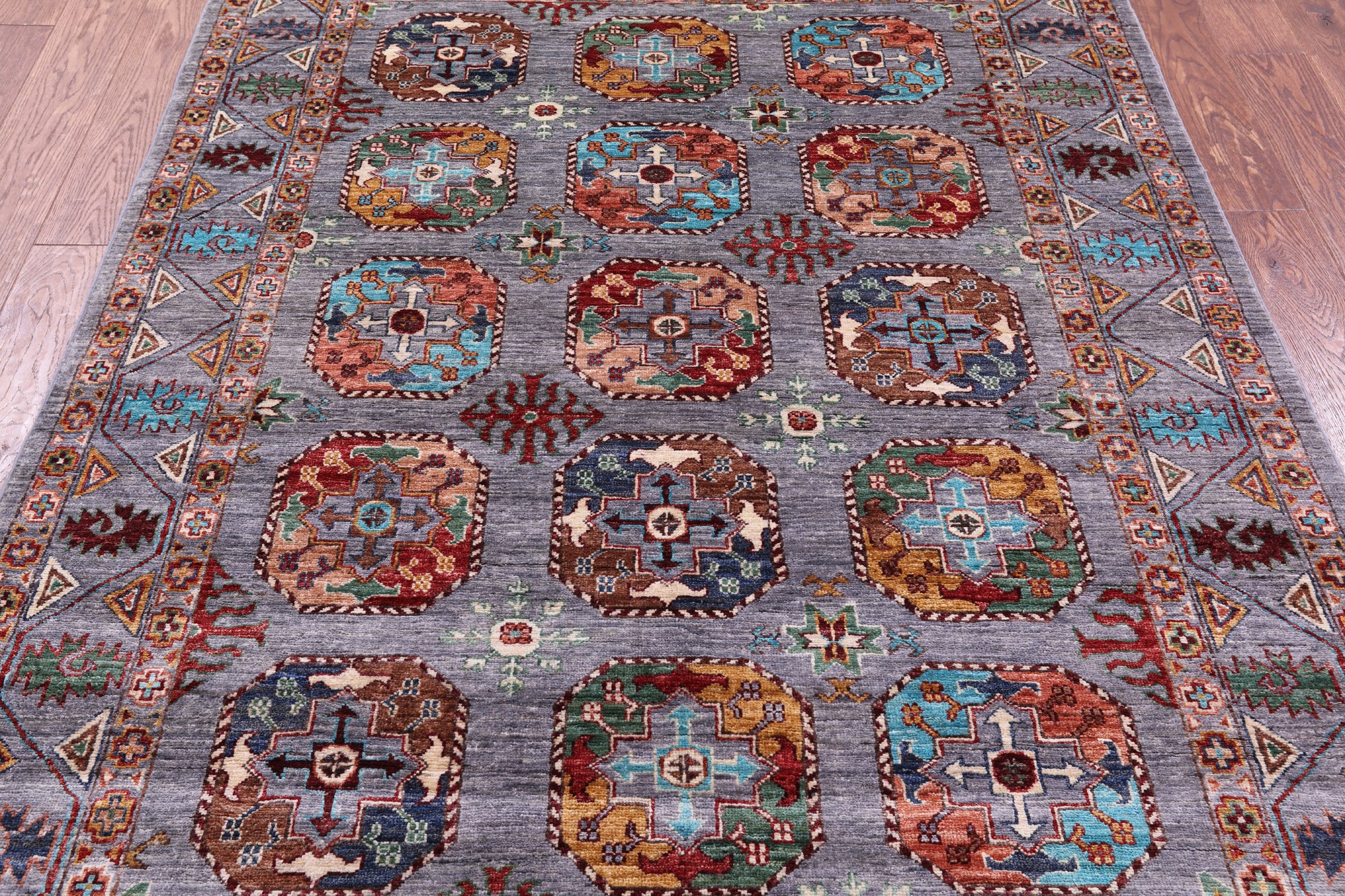 Grey Turkmen Ersari Hand Knotted Wool Rug - 5' 1" X 6' 9" - Golden Nile