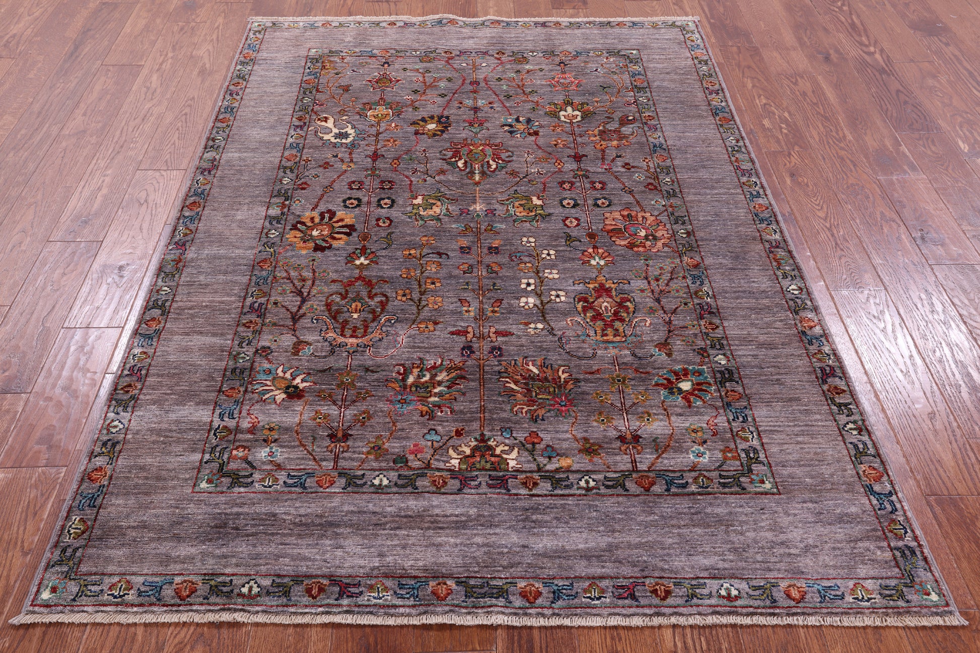 Peshawar Hand Knotted Wool Rug - 4' 10" X 6' 8" - Golden Nile