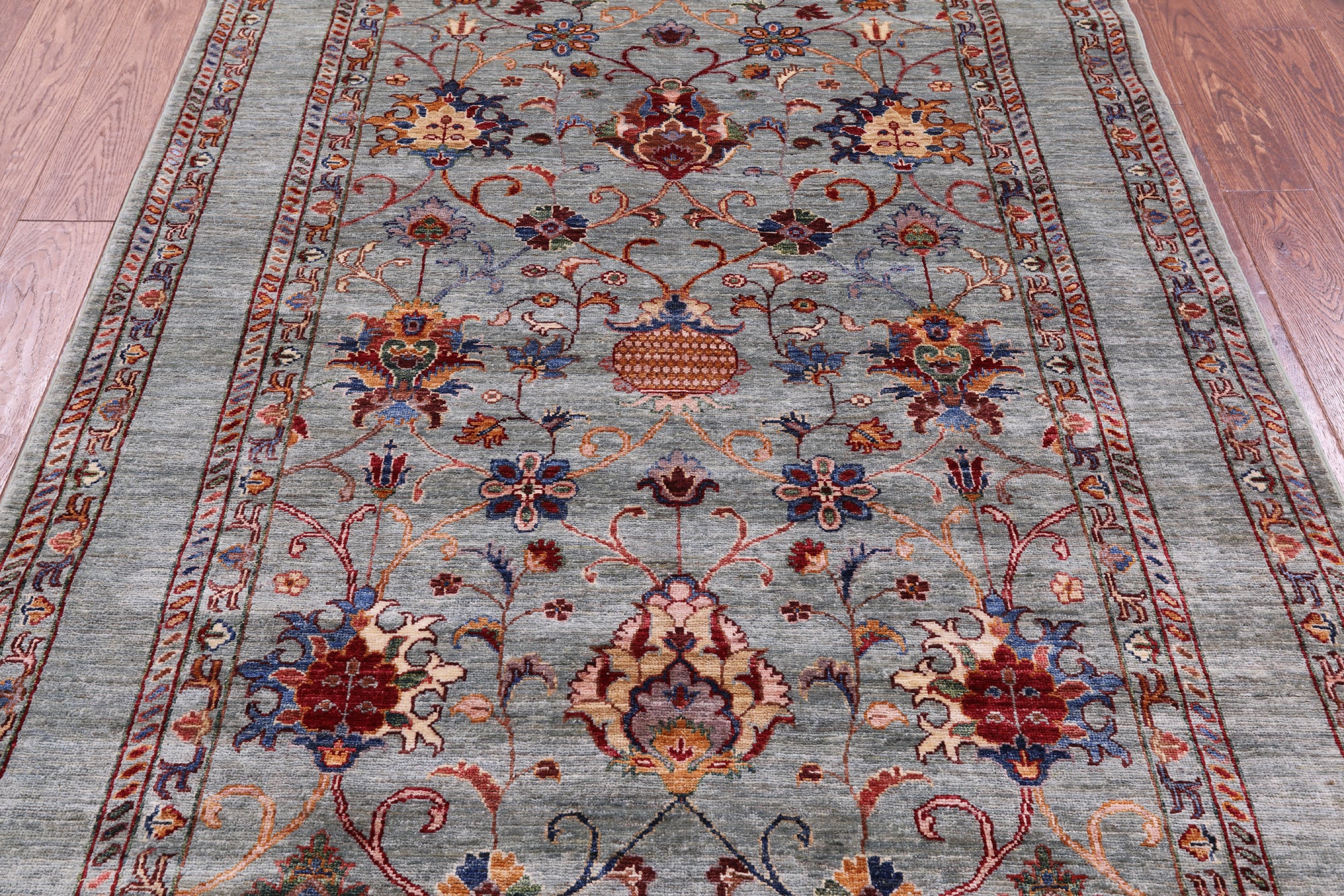 Peshawar Hand Knotted Wool Rug - 4' 10" X 6' 9" - Golden Nile