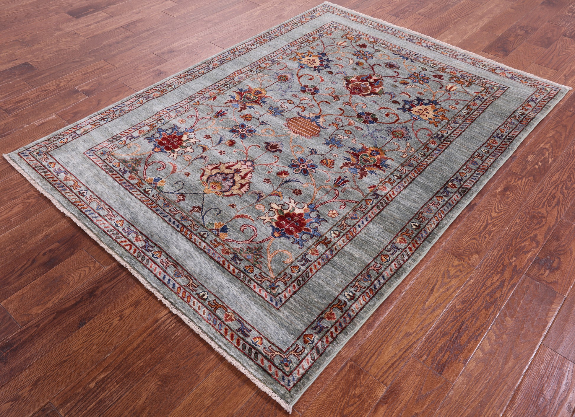 Peshawar Hand Knotted Wool Rug - 4' 10" X 6' 9" - Golden Nile