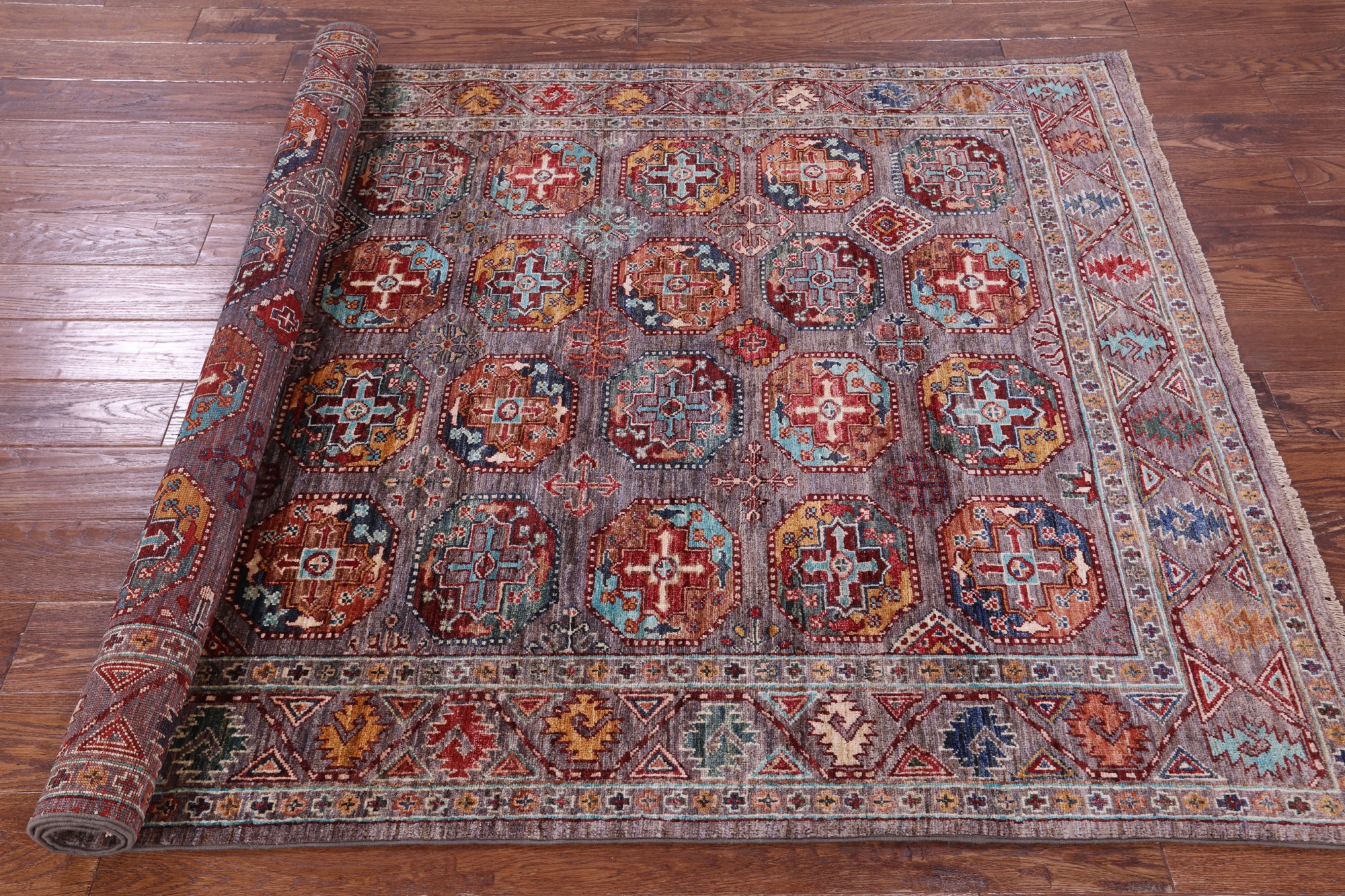 Turkmen Ersari Hand Knotted Wool Rug - 5' 0" X 7' 2" - Golden Nile