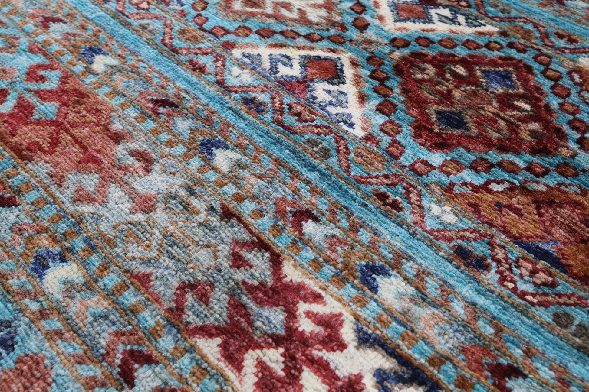Khorjin Persian Gabbeh Hand Knotted Wool Rug - 5' 6" X 7' 11" - Golden Nile