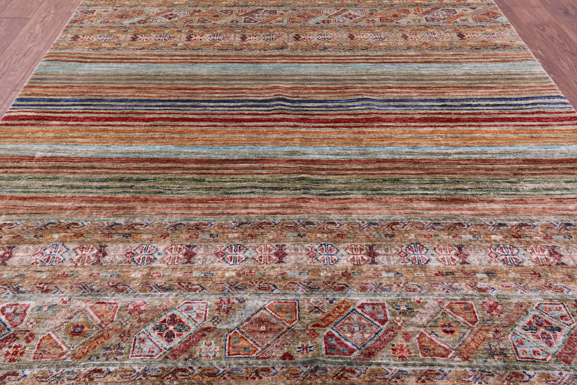 Khorjin Persian Gabbeh Hand Knotted Wool Rug - 5' 7" X 7' 9" - Golden Nile