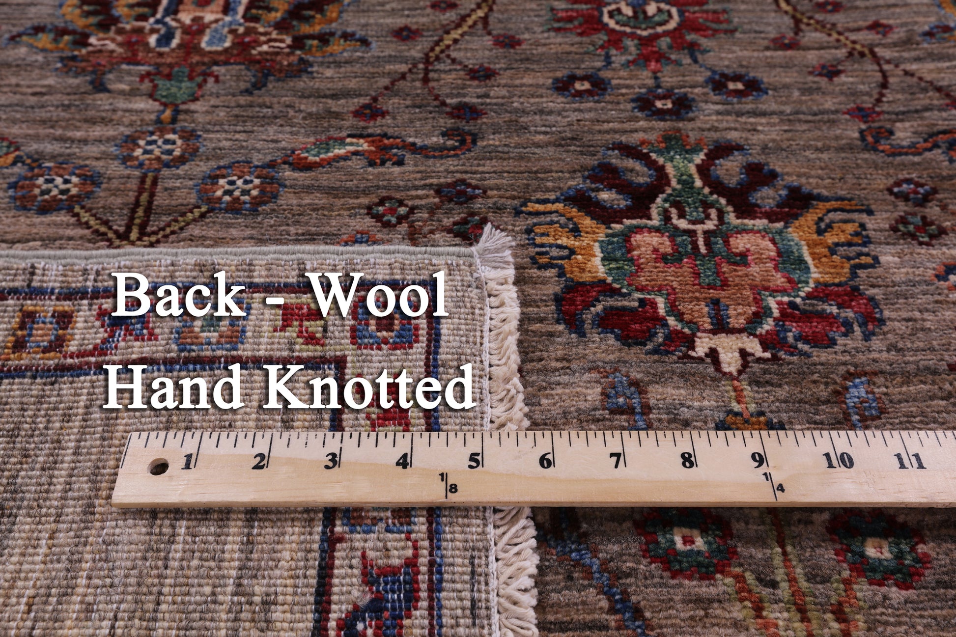 Peshawar Hand Knotted Wool Rug - 4' 2" X 5' 9" - Golden Nile