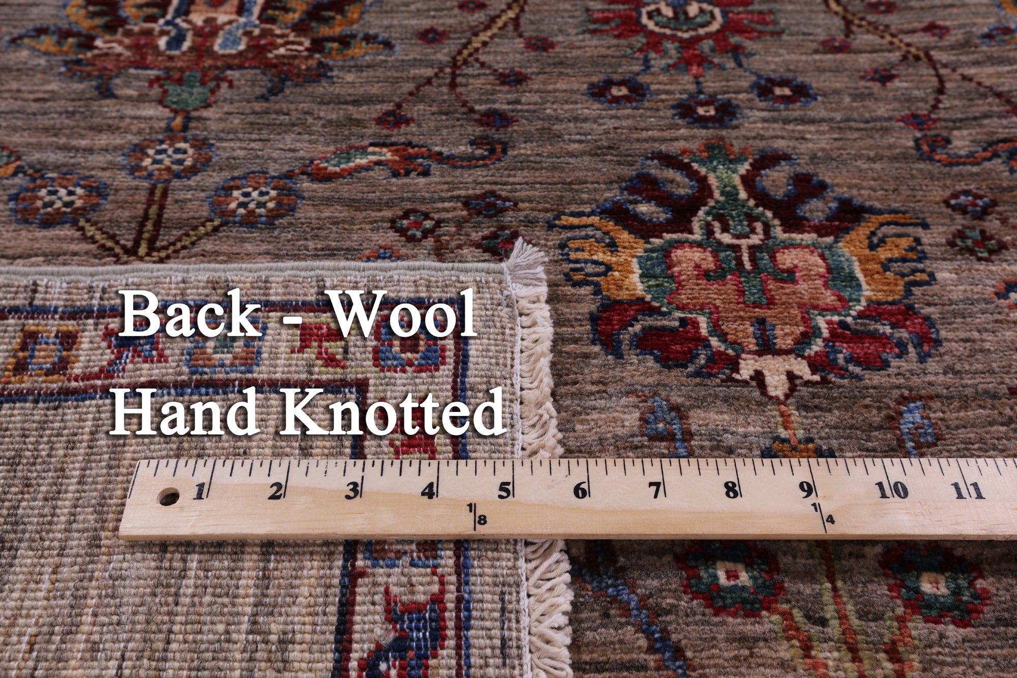 Peshawar Hand Knotted Wool Rug - 4' 2" X 5' 9" - Golden Nile