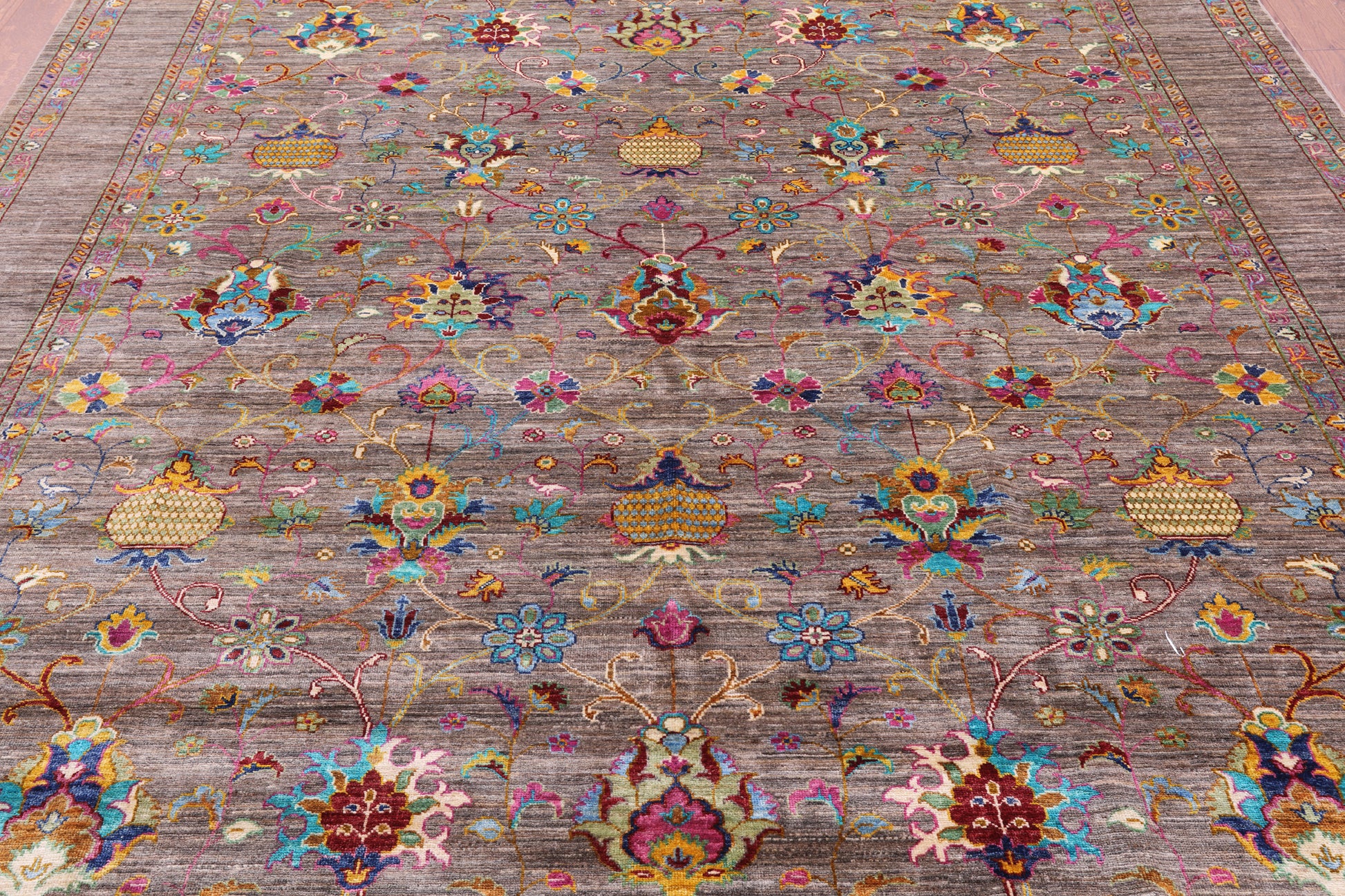Peshawar Hand Knotted Wool Rug - 8' 4" X 9' 10" - Golden Nile
