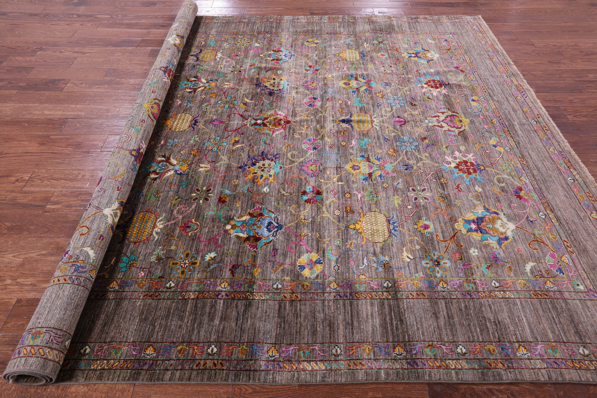 Peshawar Hand Knotted Wool Rug - 8' 4" X 9' 10" - Golden Nile