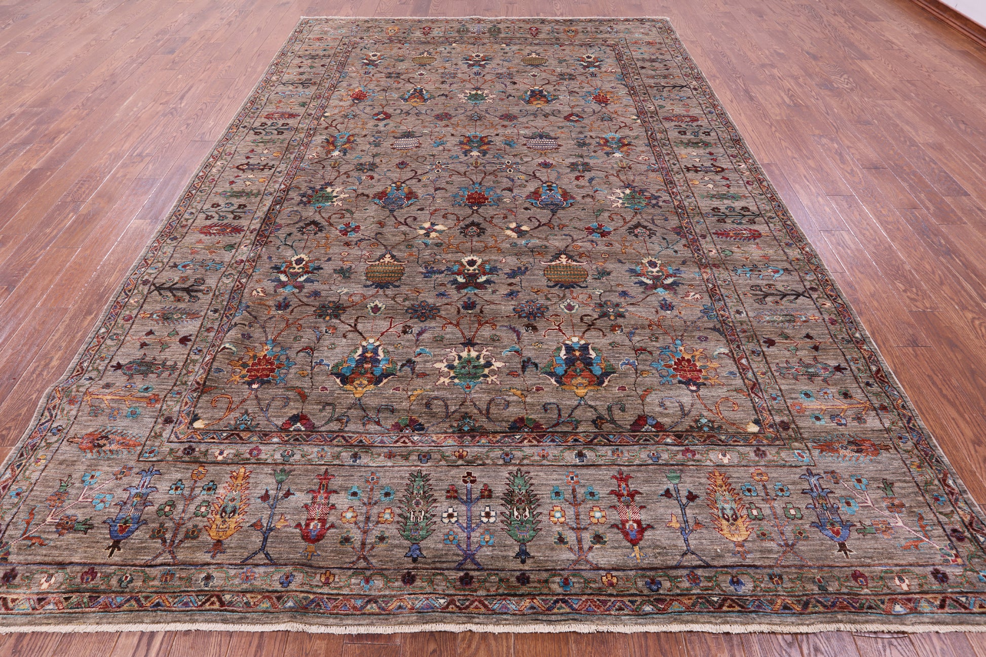 Peshawar Hand Knotted Wool Rug - 8' 6" X 12' 3" - Golden Nile